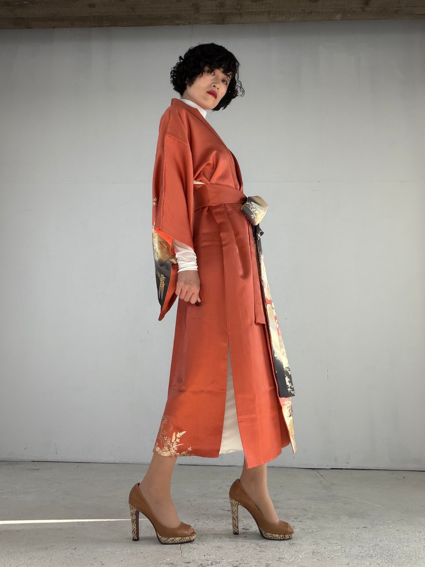Houmongi Kimono Dress Gown with String Belt – Upcycled from Vintage Japanese Kimono "susokuro, DRE030"
