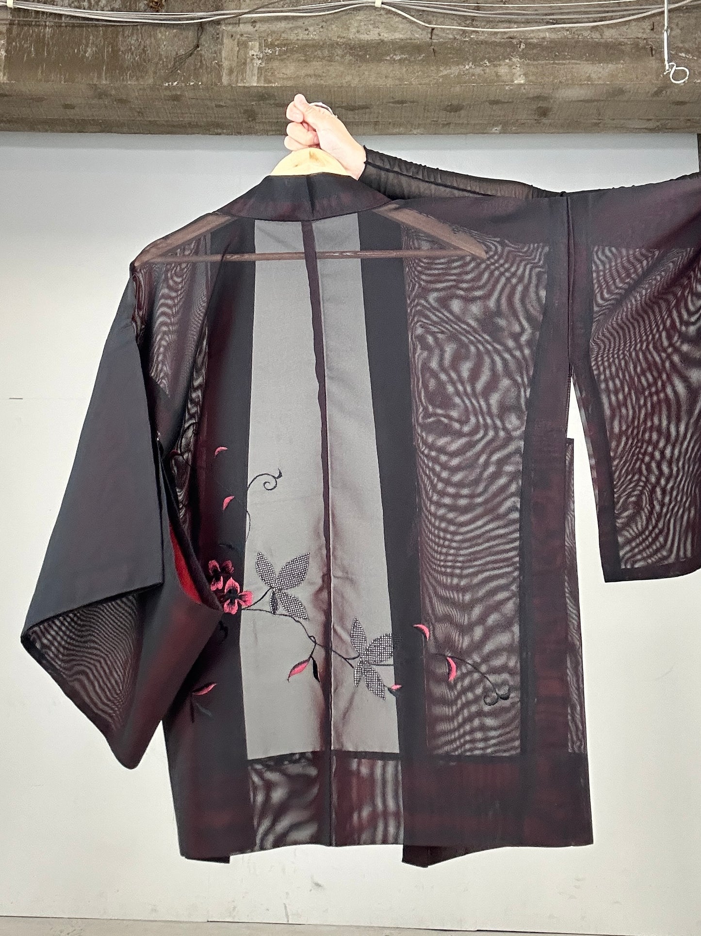 VINTAGE BLACK  HAORI SHEER “aka hana karakusa"