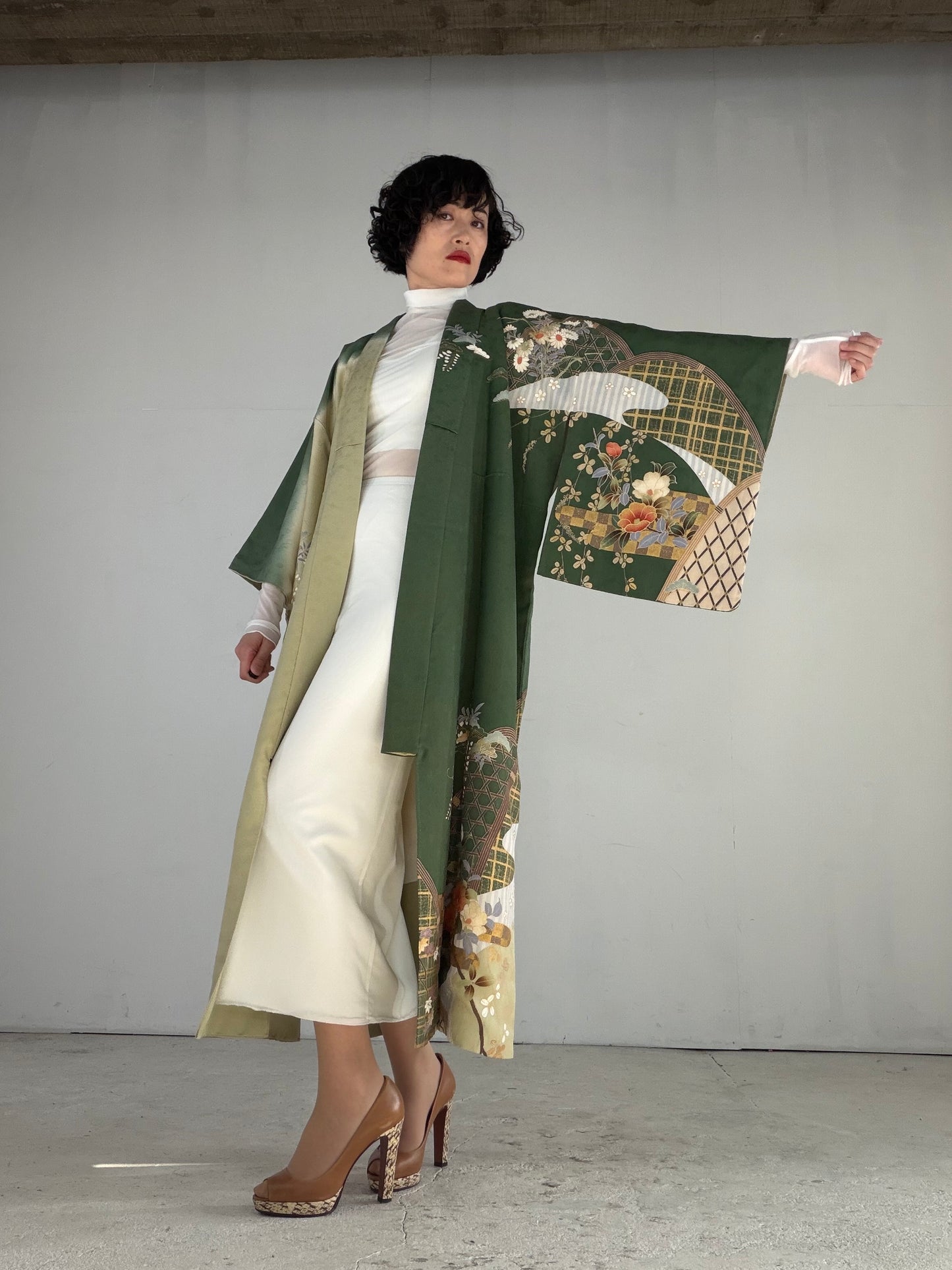 Houmongi Kimono Dress Gown with String Belt – Upcycled from Vintage Japanese Kimono "green, DRE029"