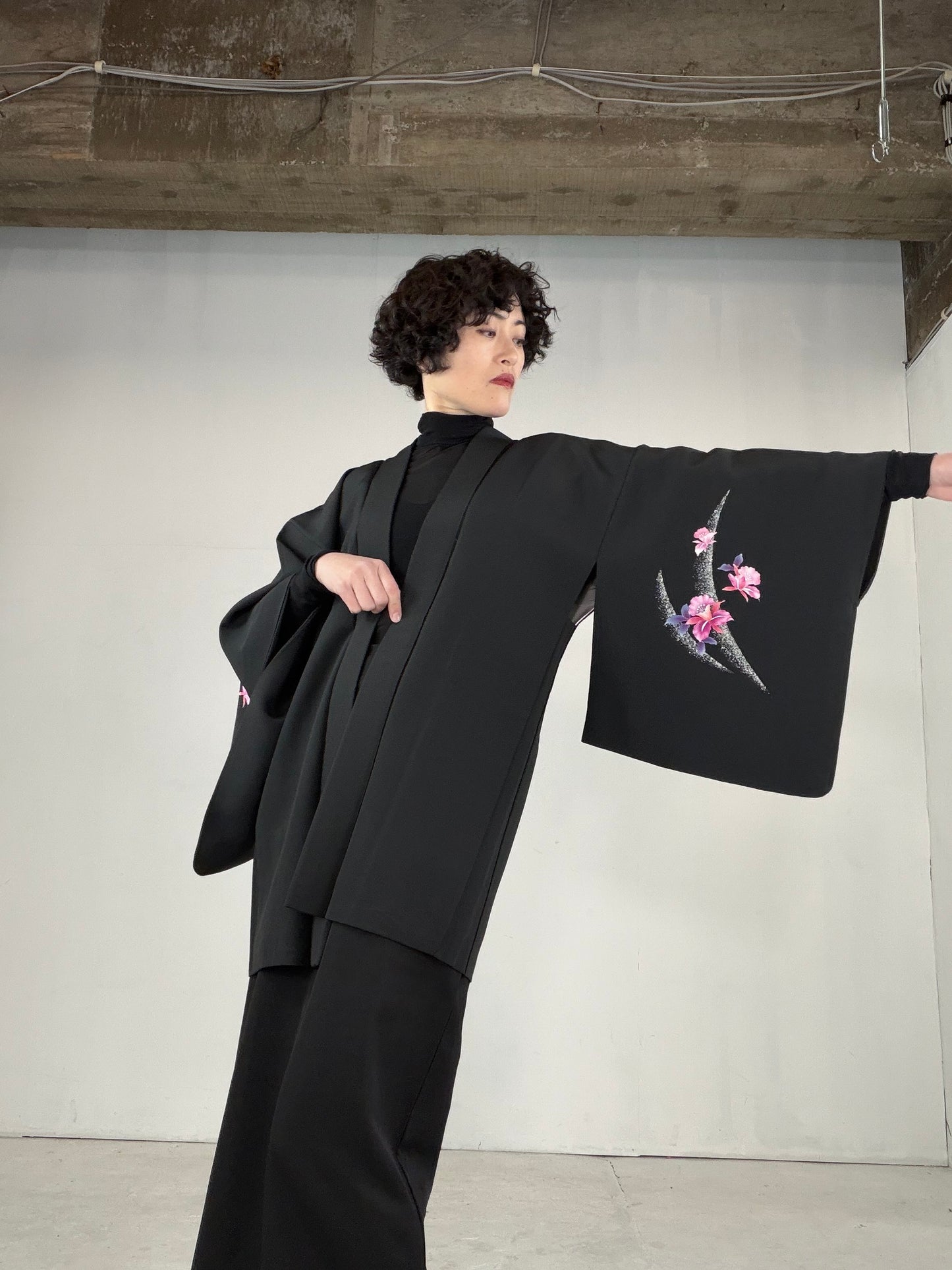 VINTAGE BLACK HAORI  "pink, flower, BLK152"