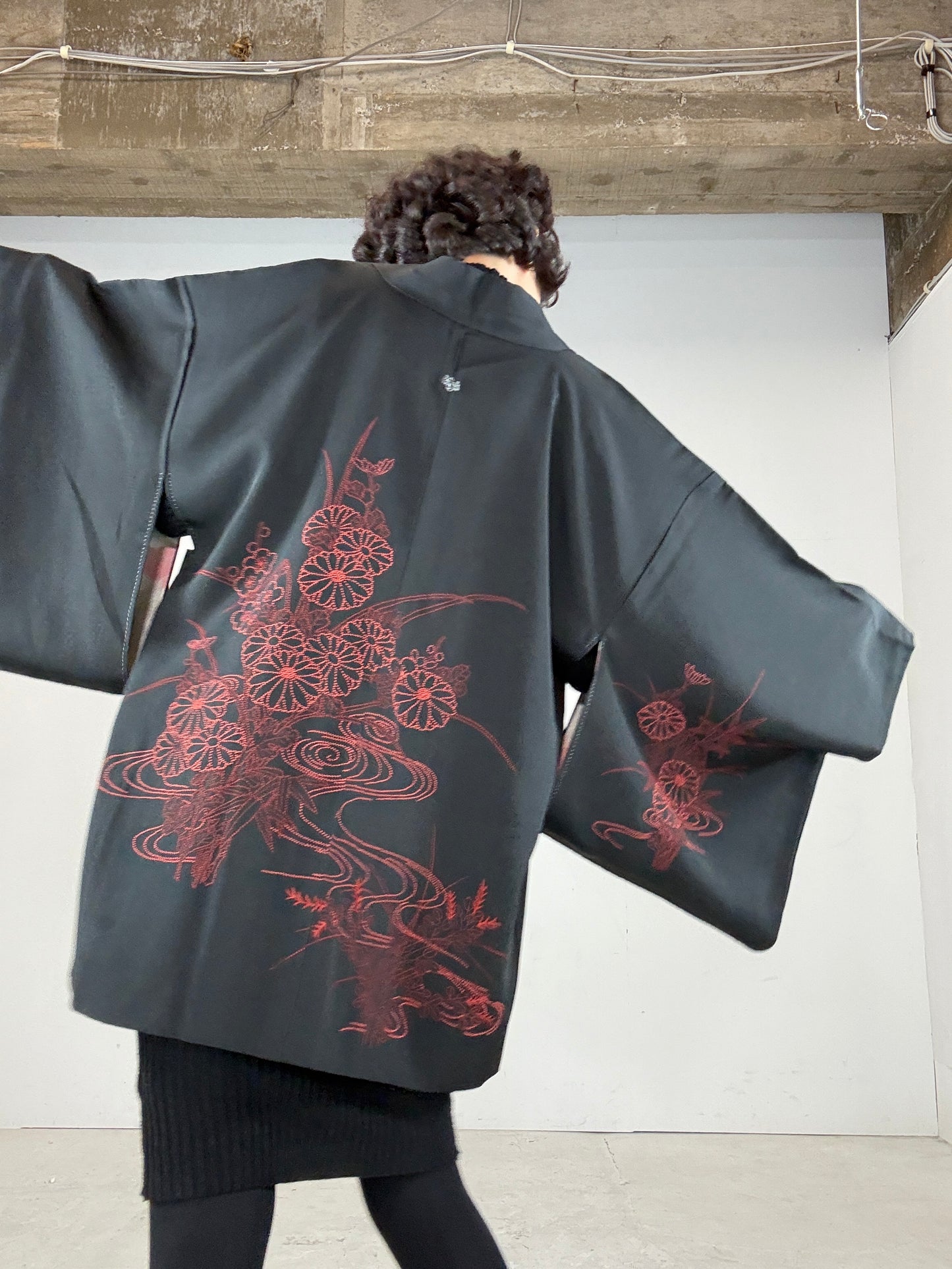 VINTAGE BLACK HAORI "aka, embroidery"