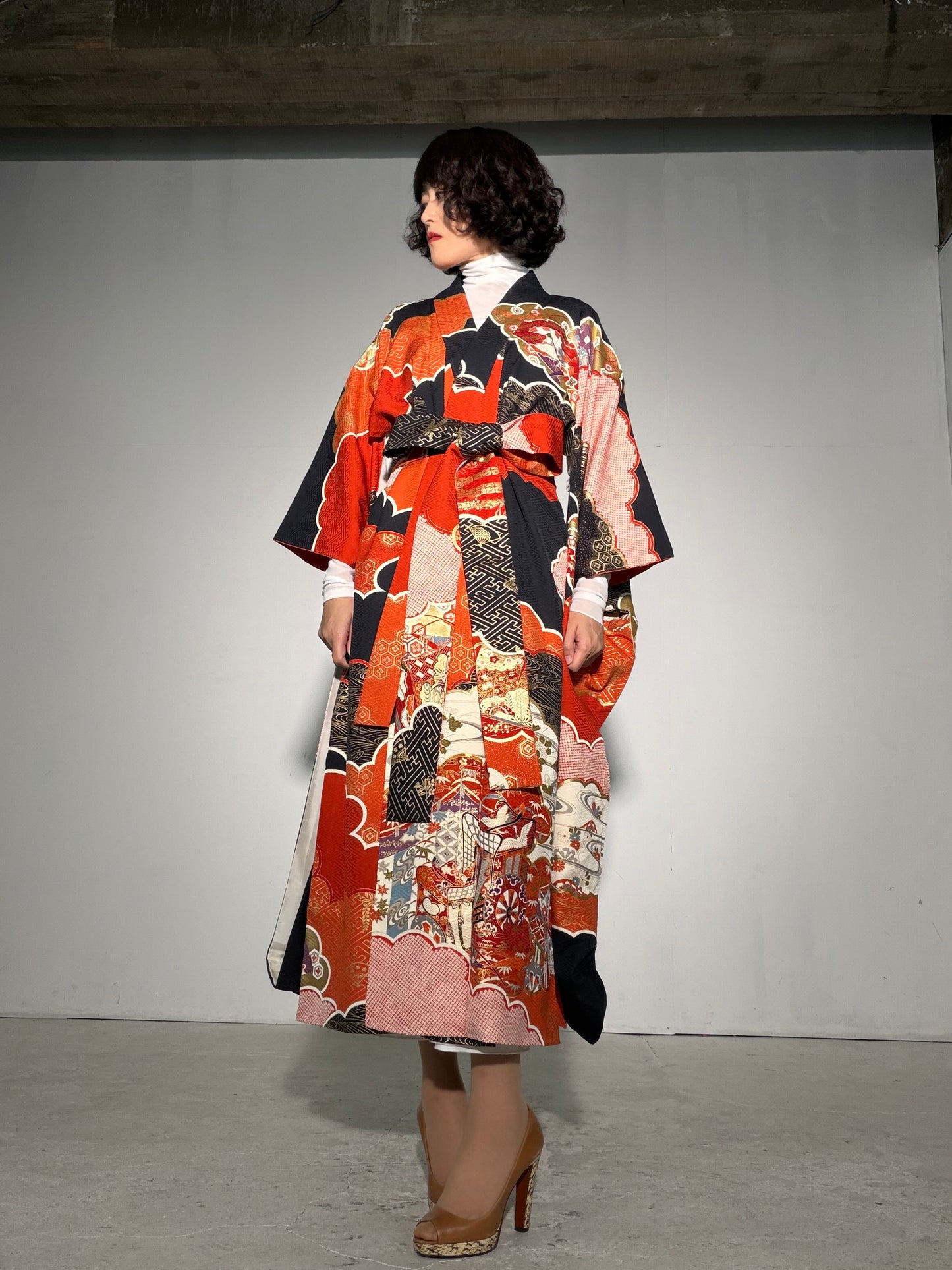 Furisode Kimono Dress Gown with String Belt – Upcycled from Vintage Japanese Kimono "red, kuro, DRE038"