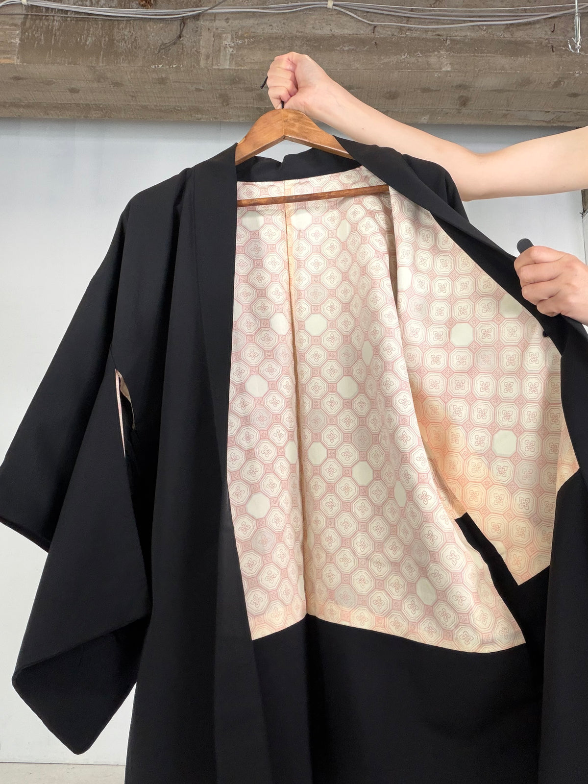VINTAGE BLACK HAORI  "glitter, BLK205"*damage