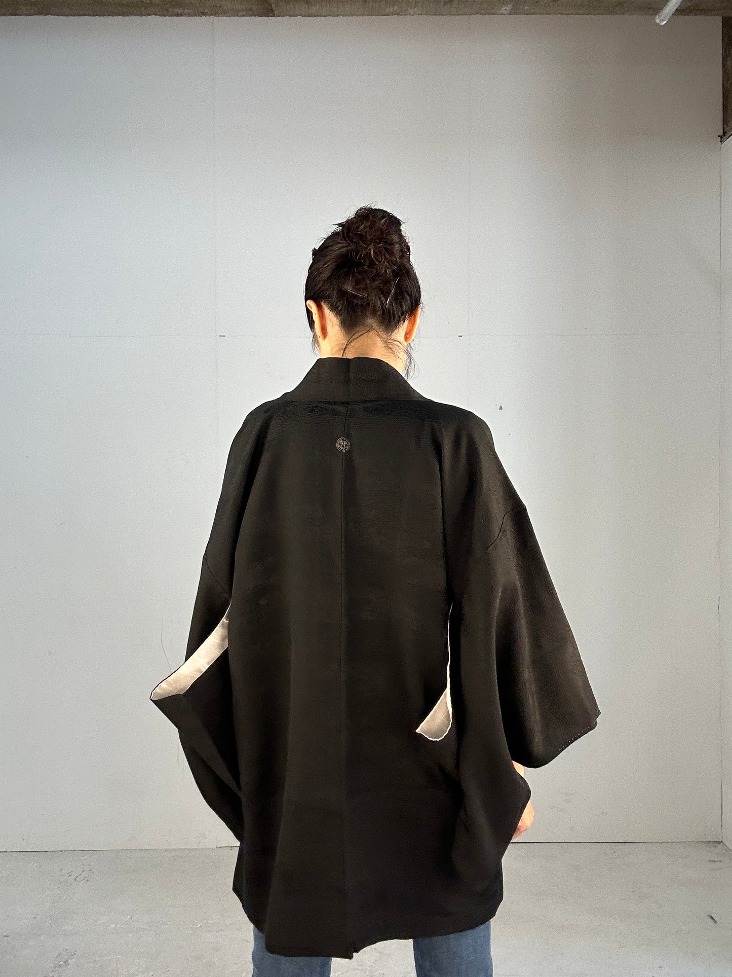 VINTAGE BLACK HAORI "ground pattern KAMON” D