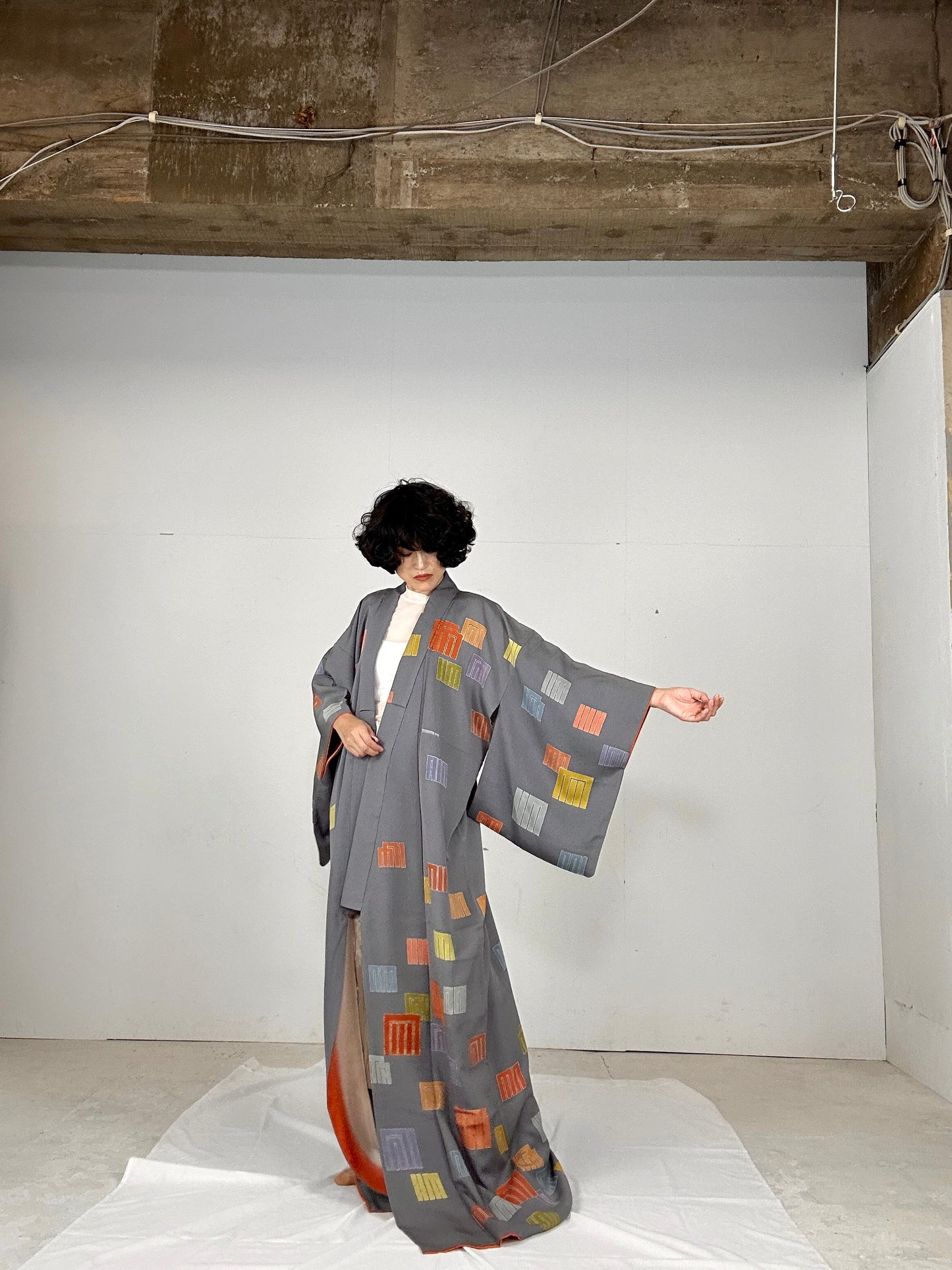 KIMONO Mantle upcycled from Japanese kimono / Sewed on the collar/ GENJIKOU