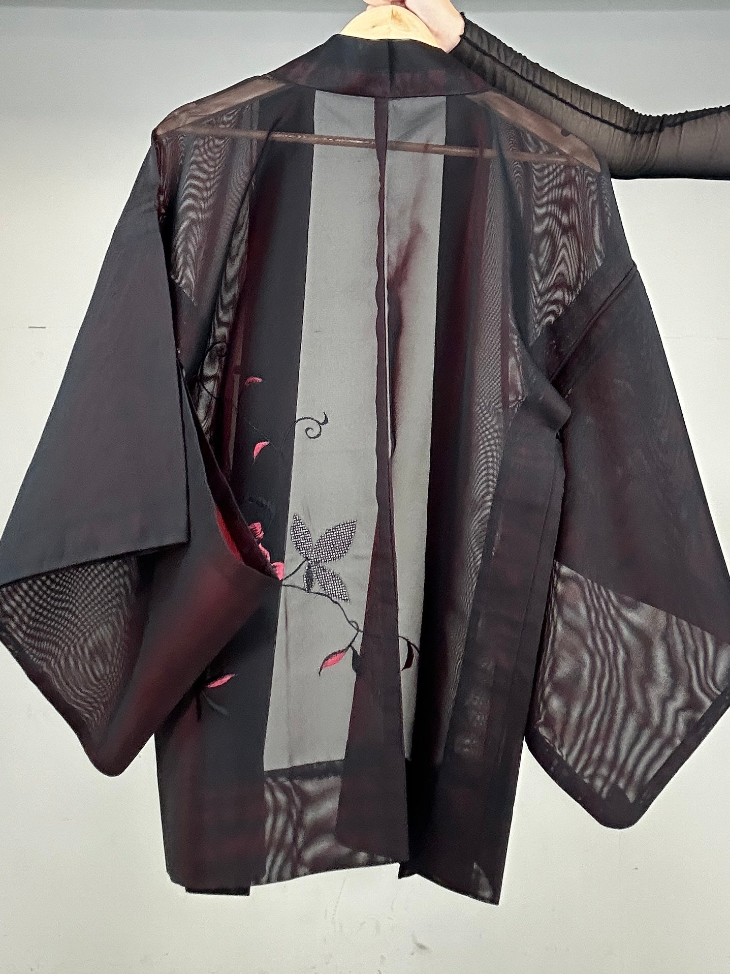 VINTAGE BLACK  HAORI SHEER “aka hana karakusa"