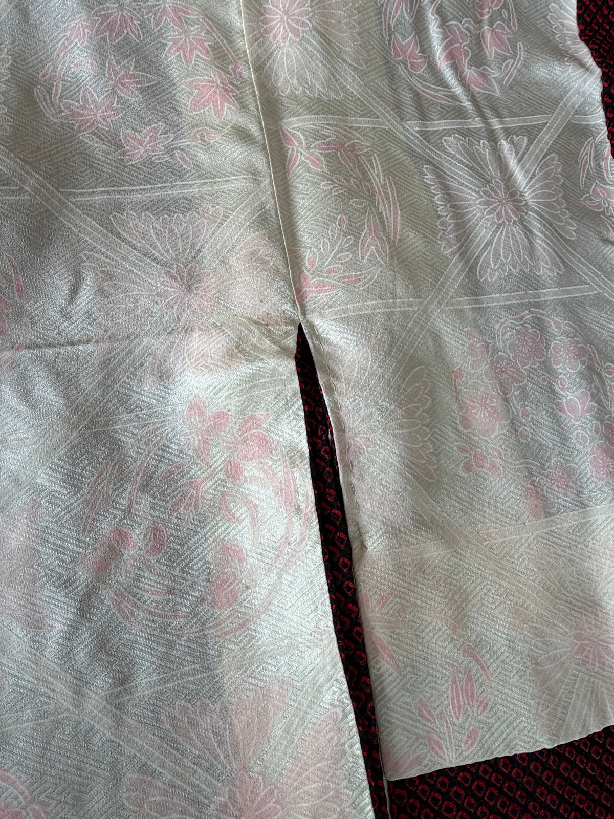 VINTAGE SHIBORI HAORI  "red-black, SIB133" *damage