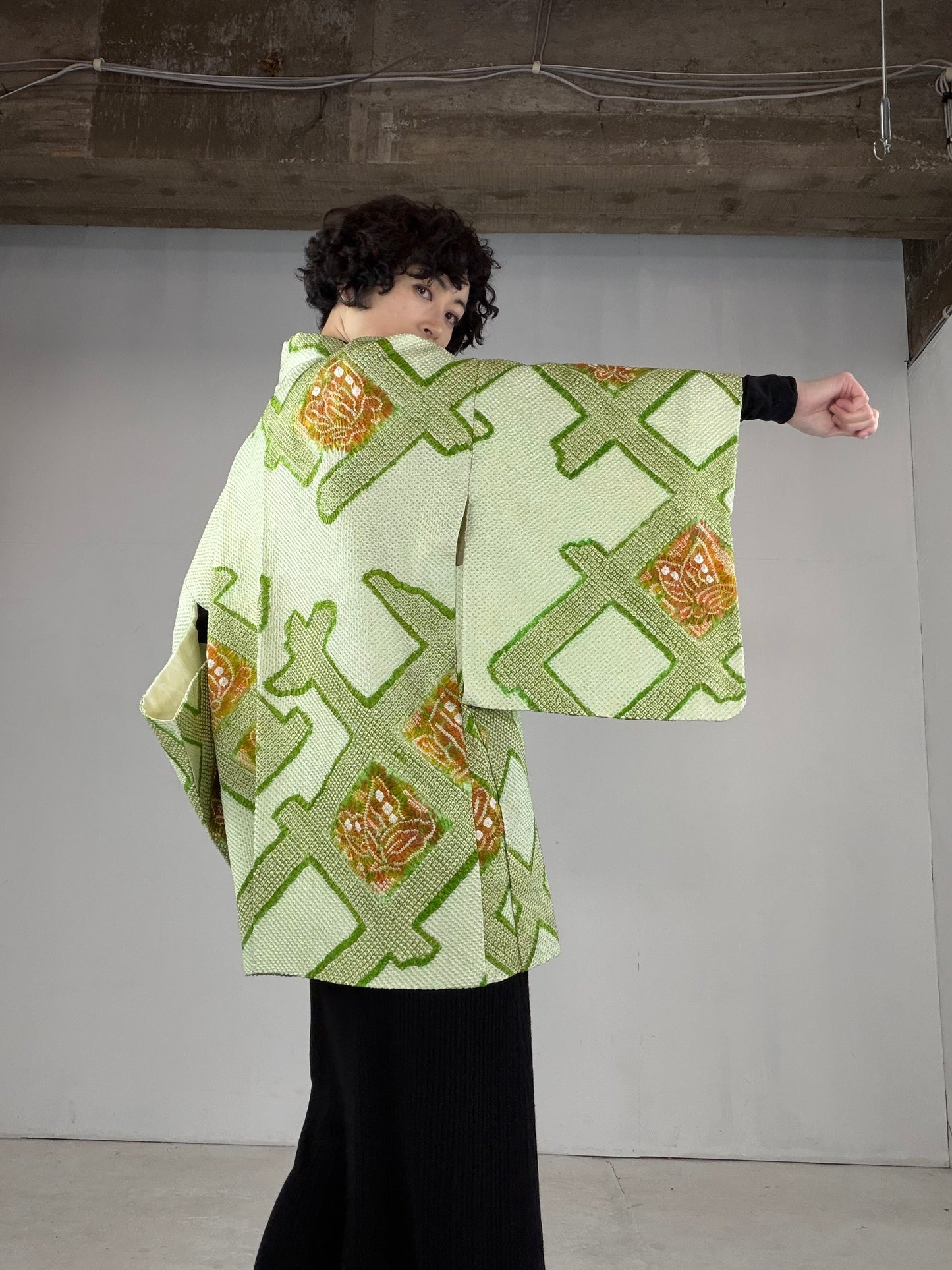 VINTAGE SHIBORI HAORI "green-butterfly, SIB195" *damage