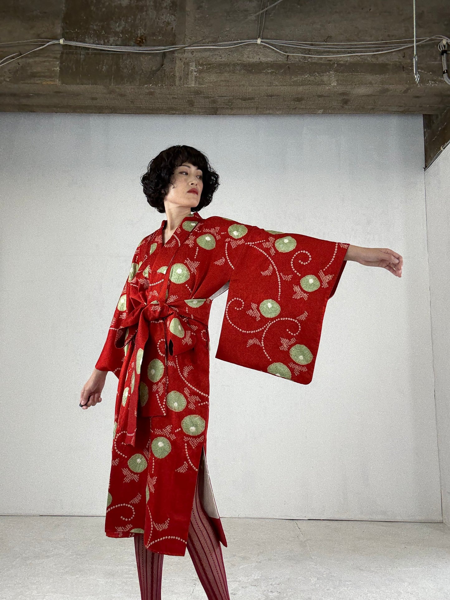 Kimono dress gown and string belt upcycled from Japanese kimono "shibori, red" Big Ribbon