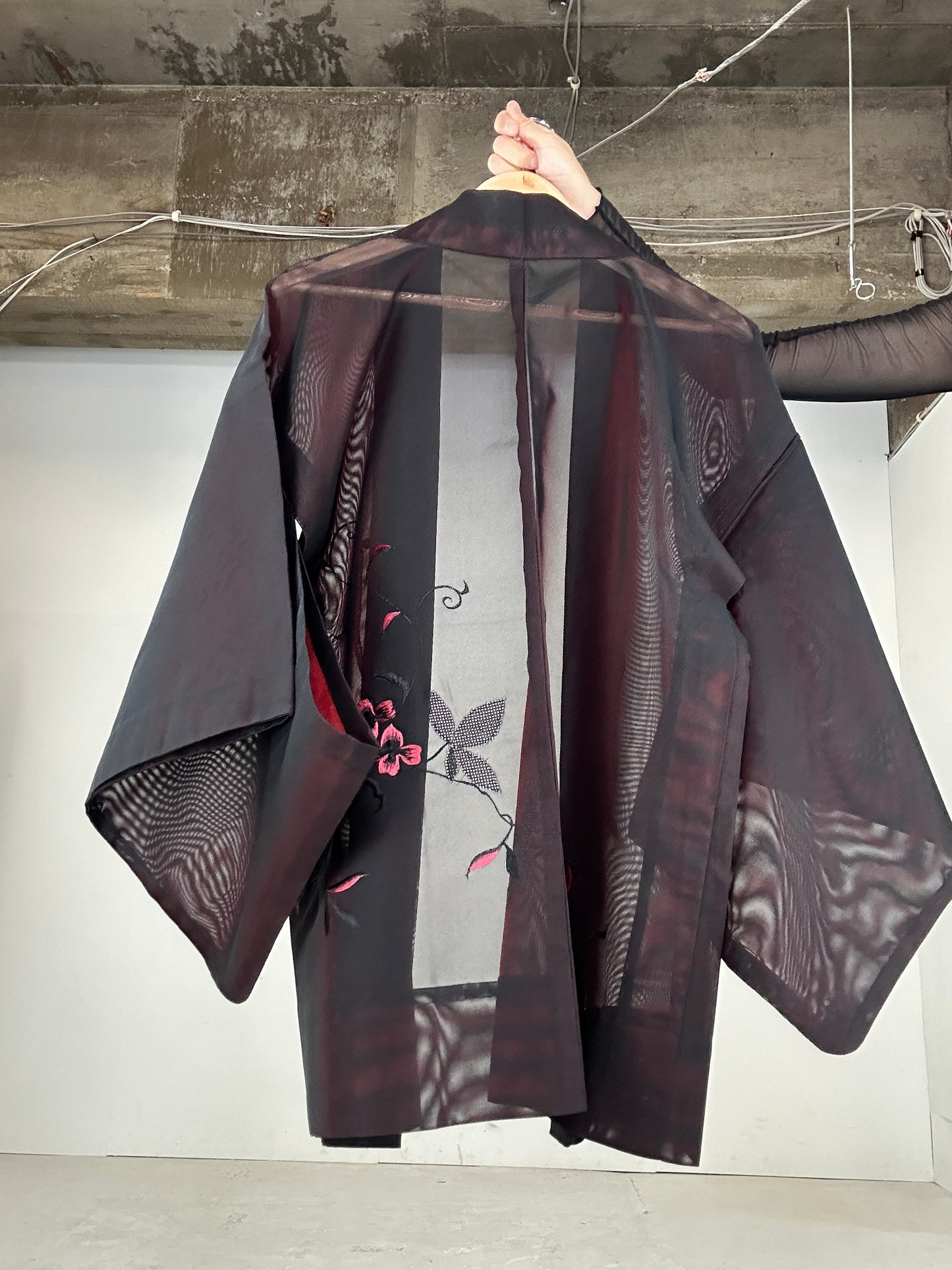 VINTAGE BLACK  HAORI SHEER “aka hana karakusa"