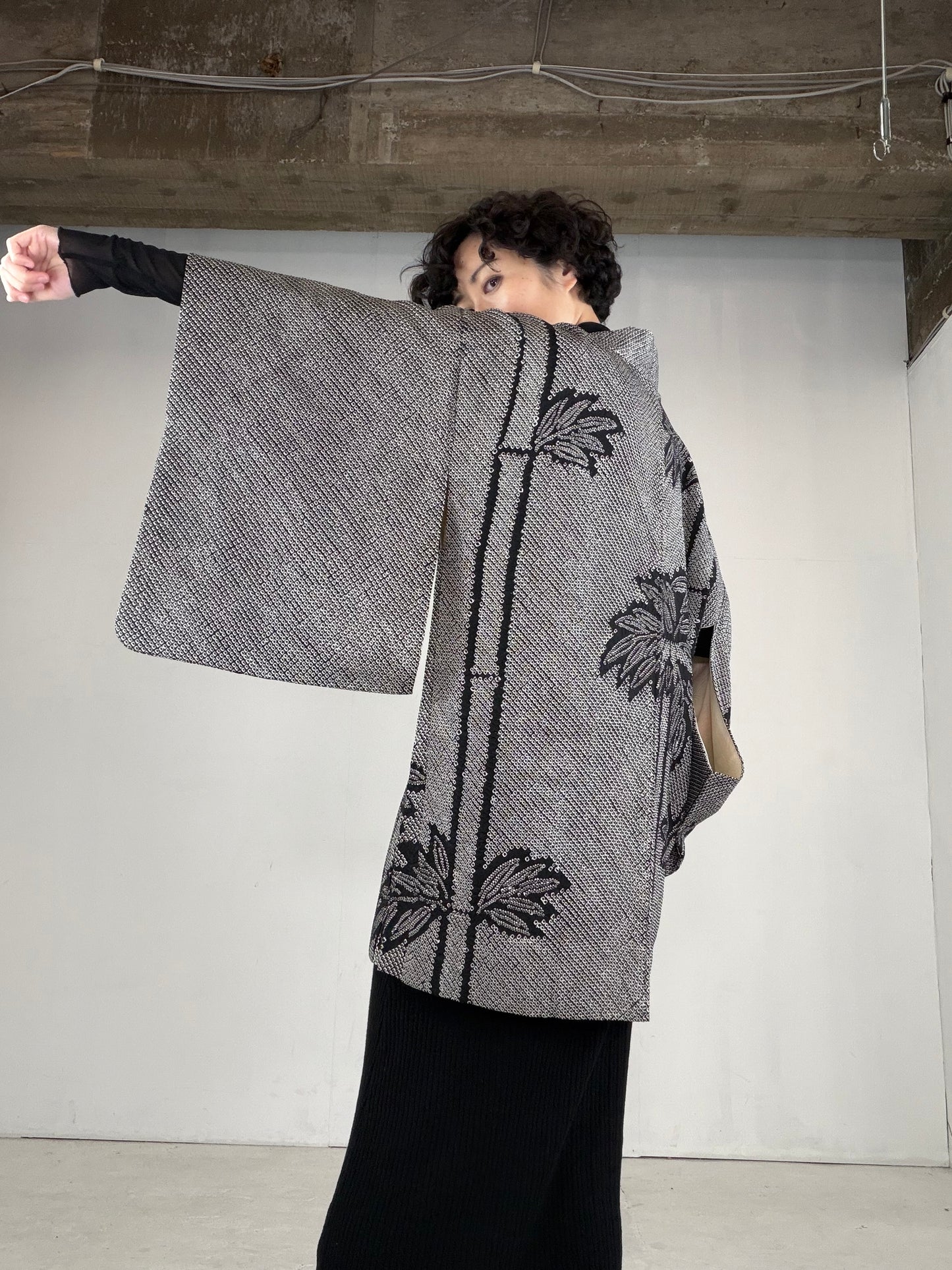 VINTAGE SHIBORI HAORI "black, bamboo, SIB107" *damage
