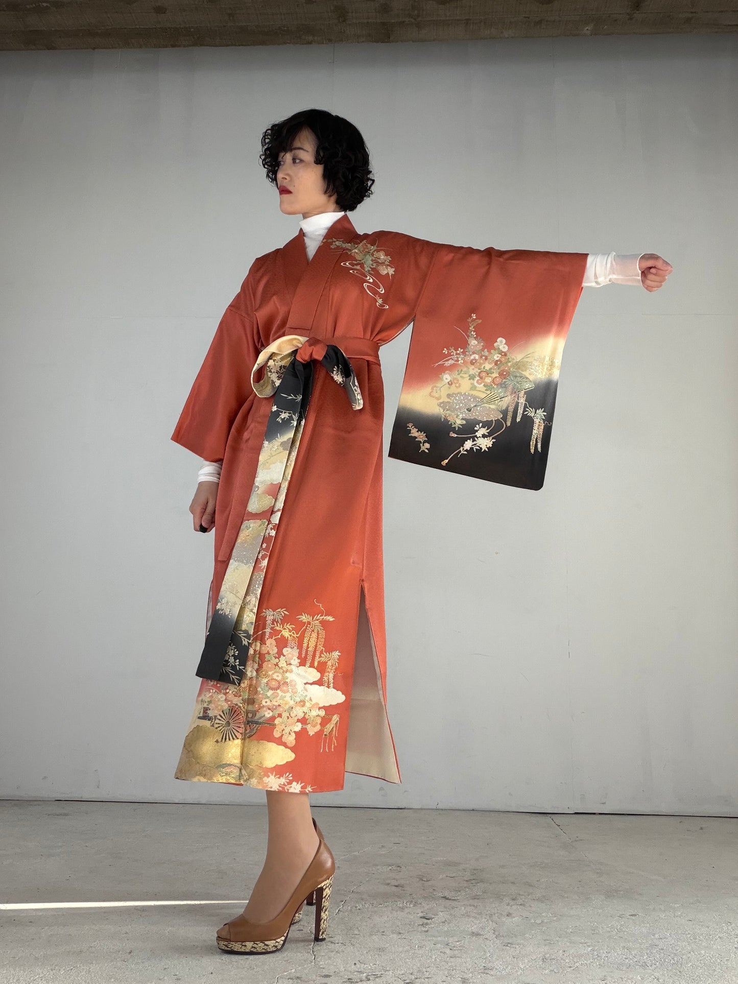 Houmongi Kimono Dress Gown with String Belt – Upcycled from Vintage Japanese Kimono "susokuro, DRE030"