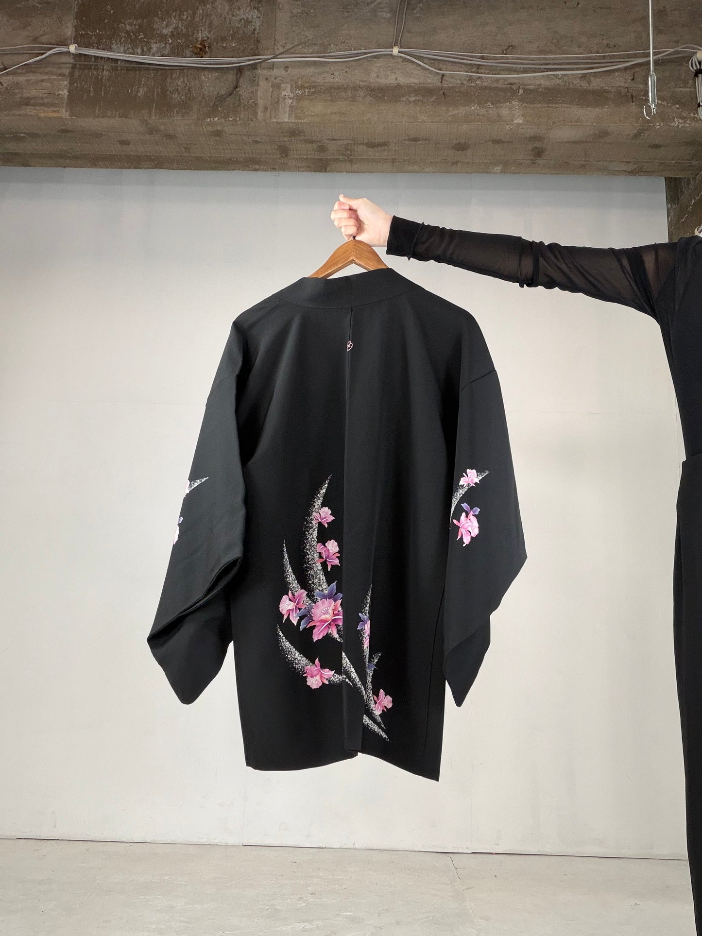 VINTAGE BLACK HAORI  "pink, flower, BLK152"