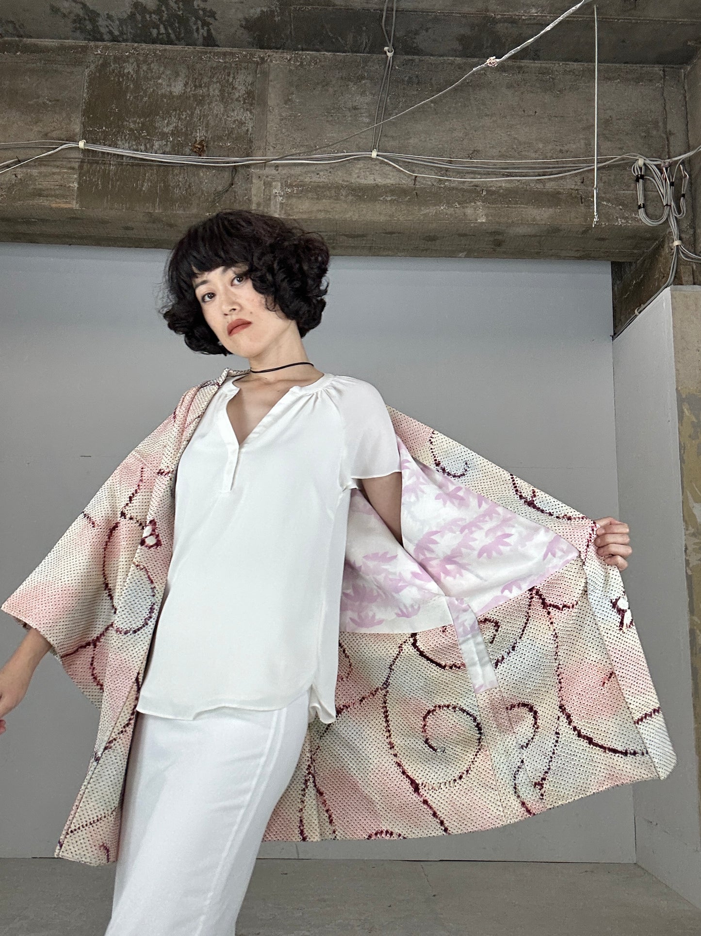 VINTAGE SHIBORI HAORI "white karakusa"