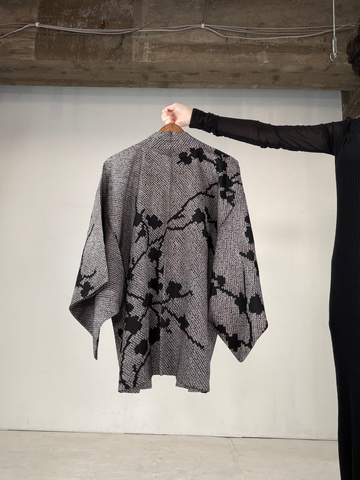 VINTAGE SHIBORI HAORI  "SIB129"