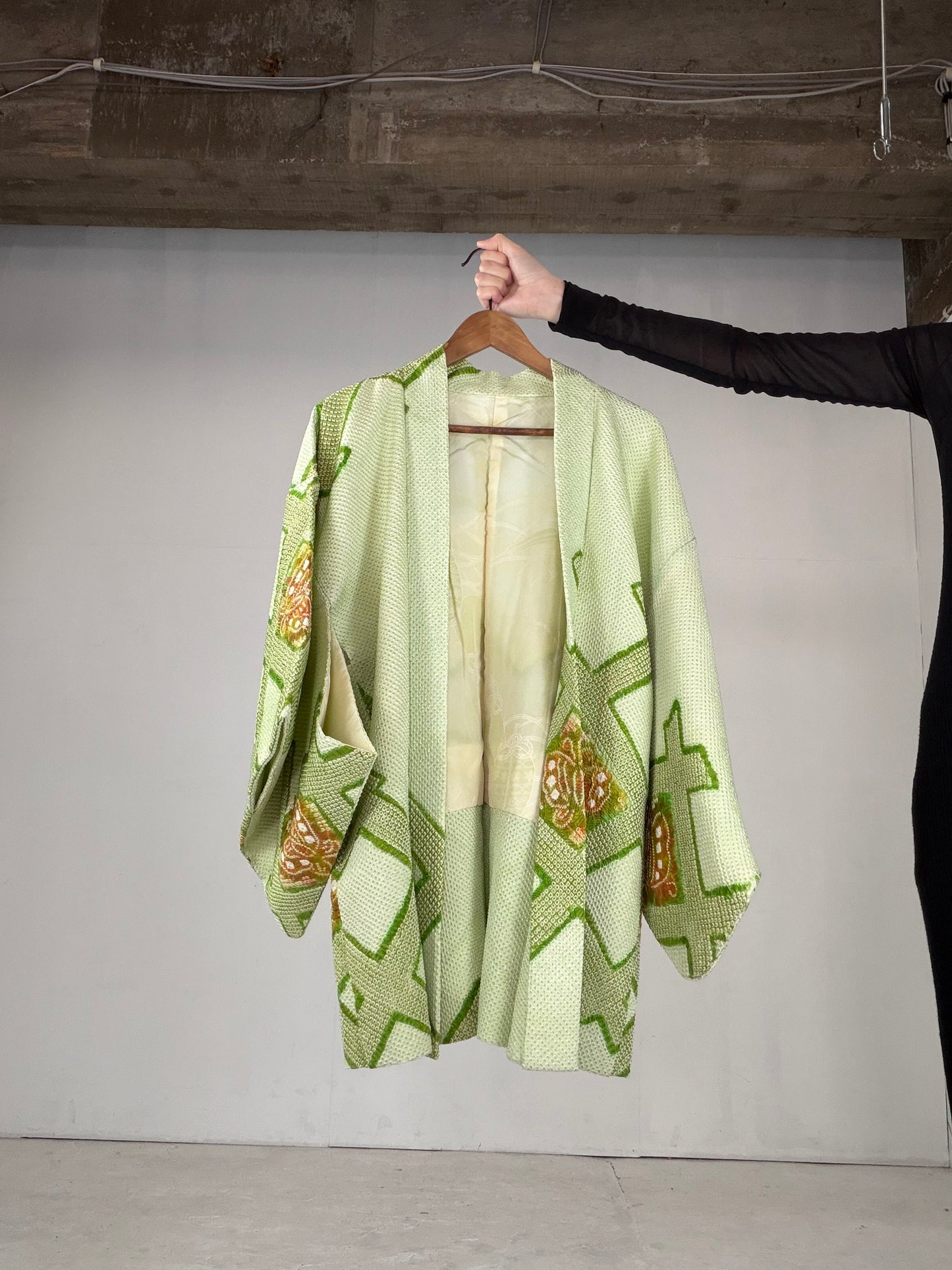 VINTAGE SHIBORI HAORI "green-butterfly, SIB195" *damage