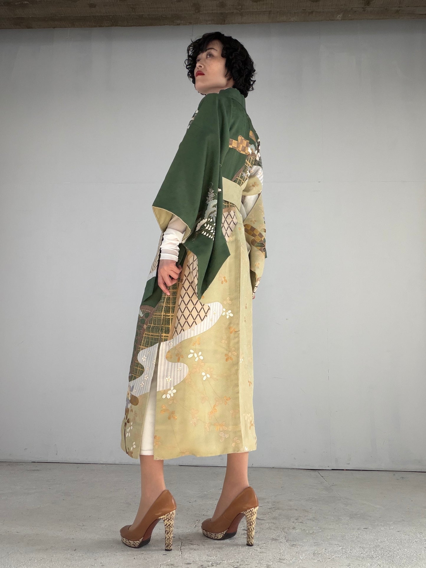 Houmongi Kimono Dress Gown with String Belt – Upcycled from Vintage Japanese Kimono "green, DRE029"