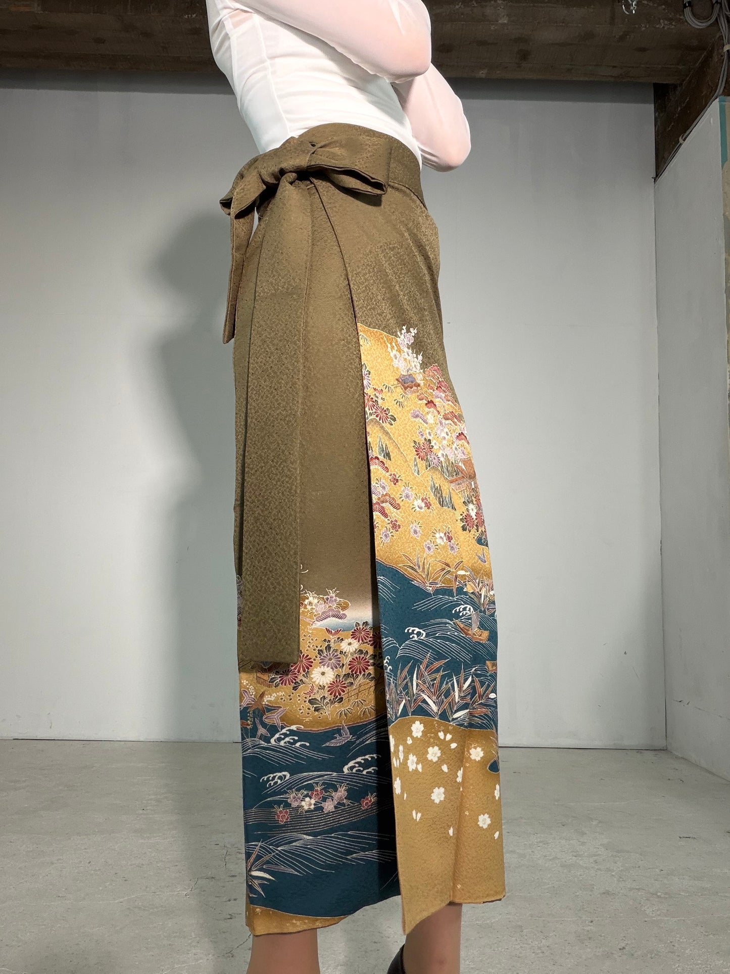 IROTOME SKIRT UPCYCLED FROM JAPANESE KIMONO "IRO138"