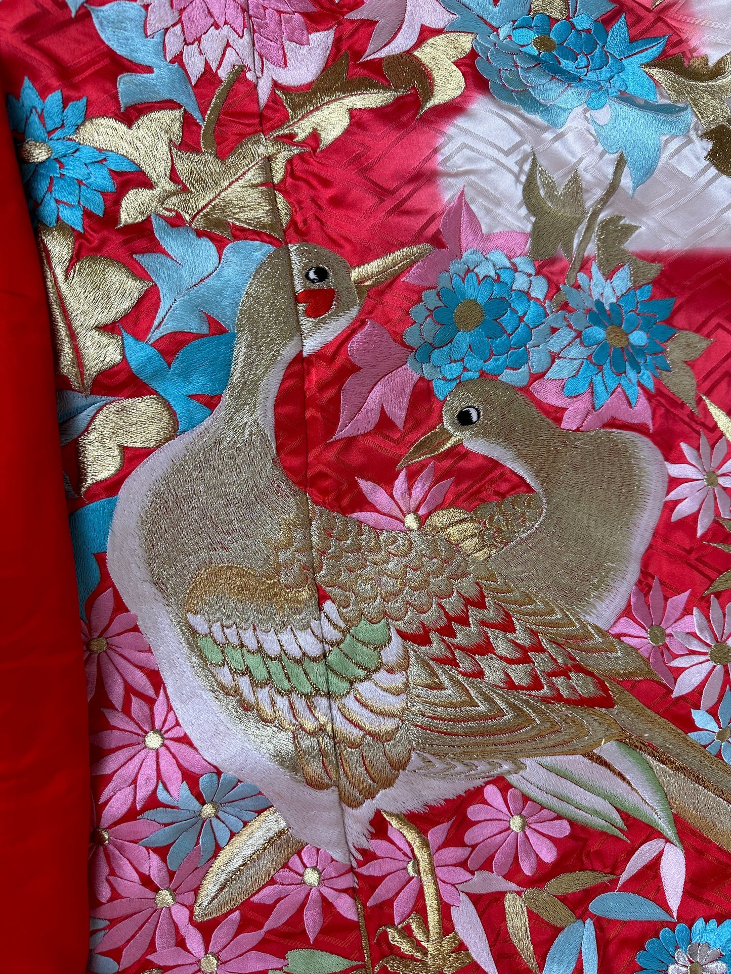 UCHIKAKE Bird embroidery / Sewed on the collar/ LIGHT COLOR