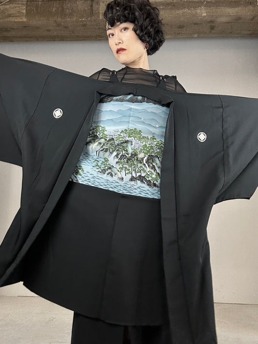 KUROMONTSUKI HAORI "umi kamome shiro"