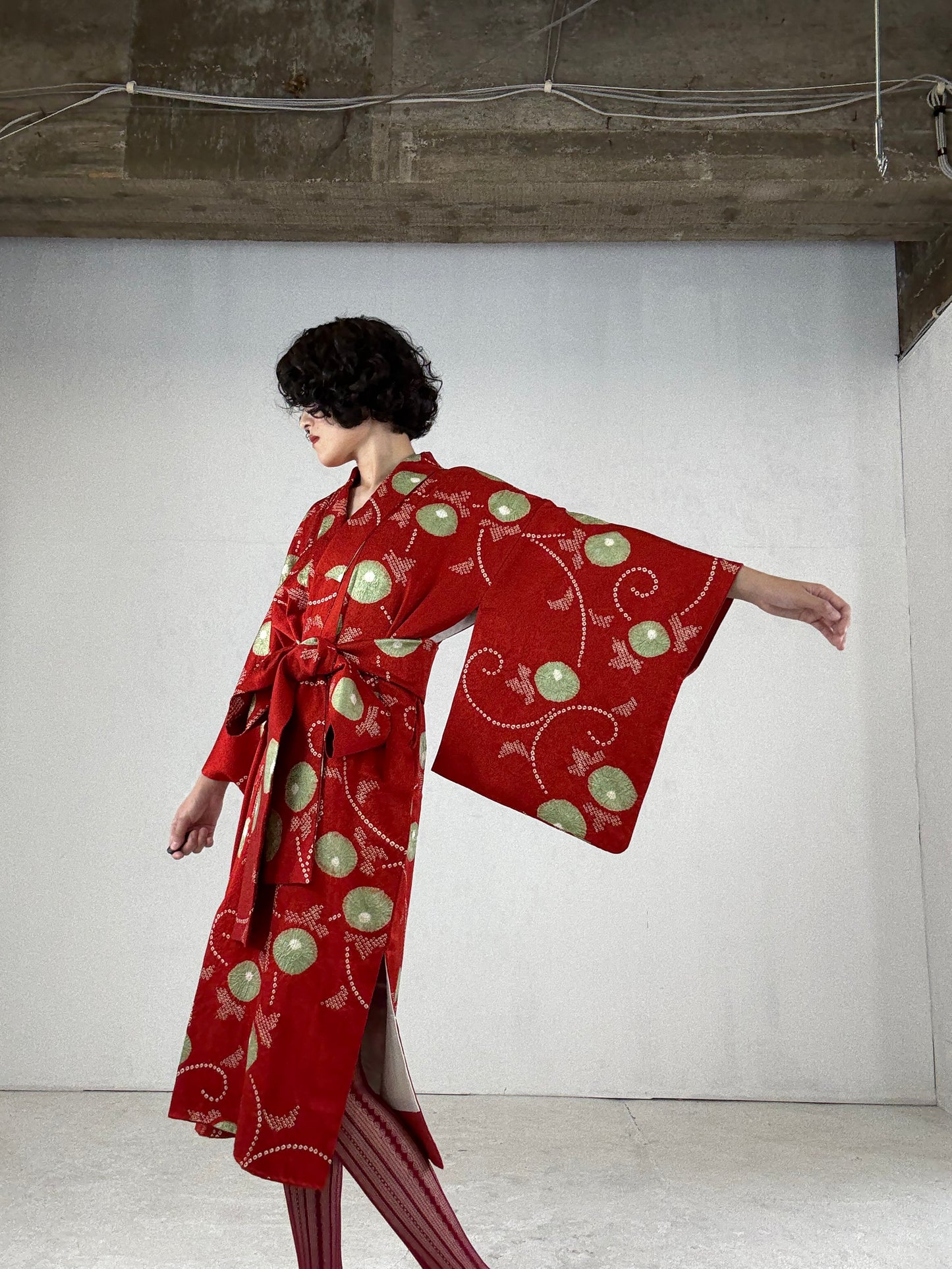 Kimono dress gown and string belt upcycled from Japanese kimono "shibori, red" Big Ribbon