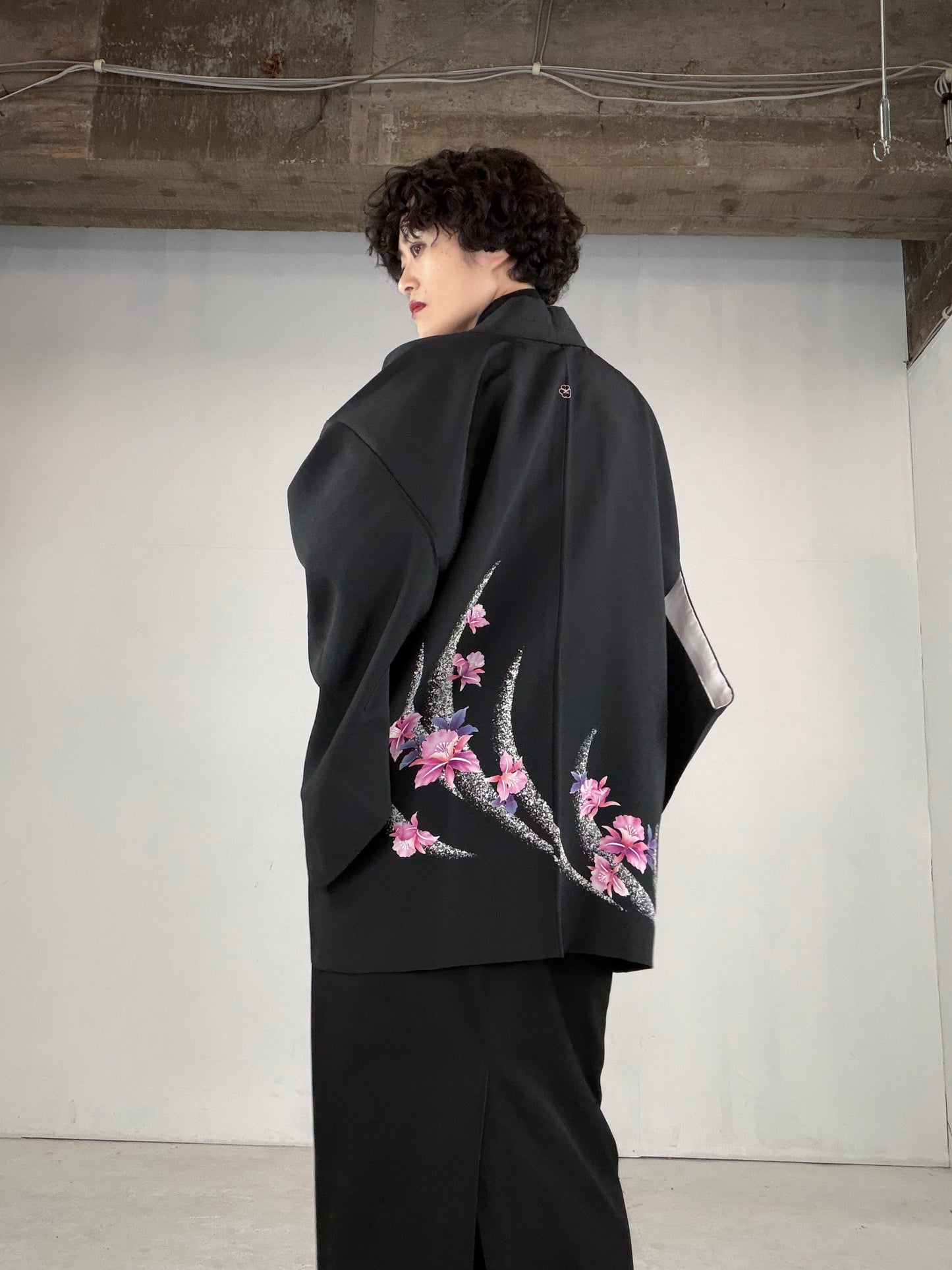 VINTAGE BLACK HAORI  "pink, flower, BLK152"