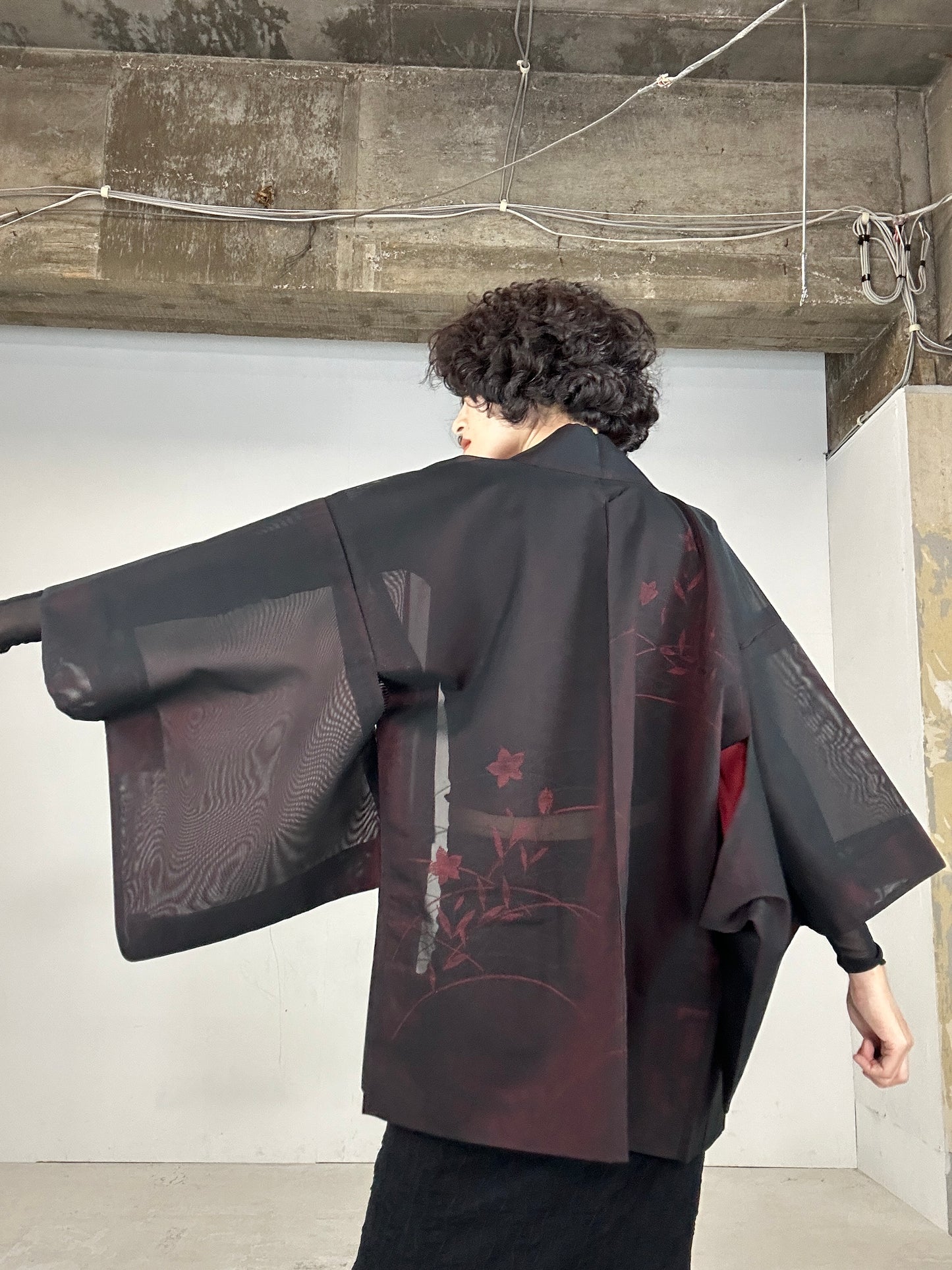 VINTAGE BLACK HAORI SHEER “aka 004 red shibakusa"