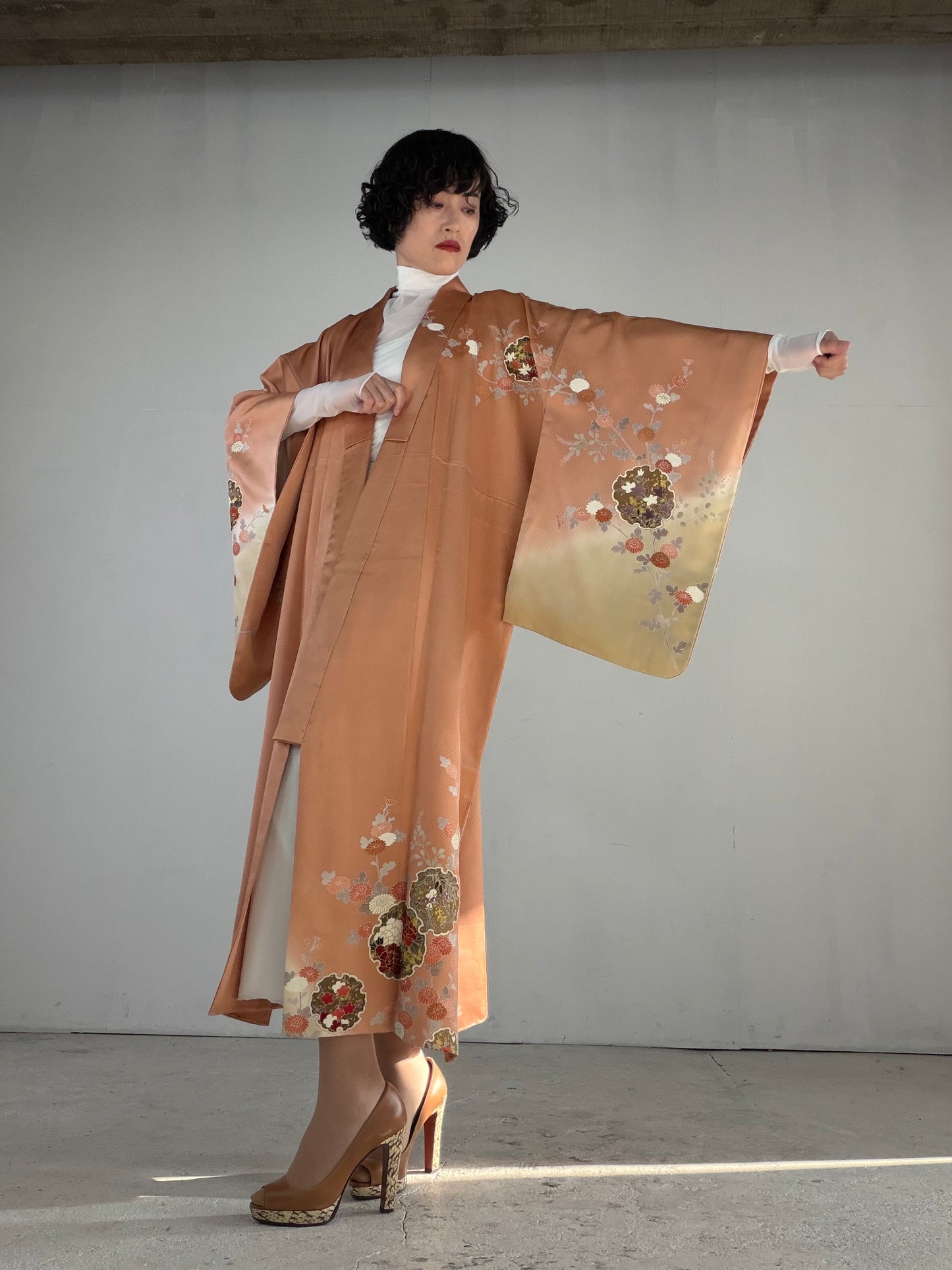 Houmongi Kimono Dress Gown with String Belt – Upcycled from Vintage Japanese Kimono "akebonoiro, DRE032"