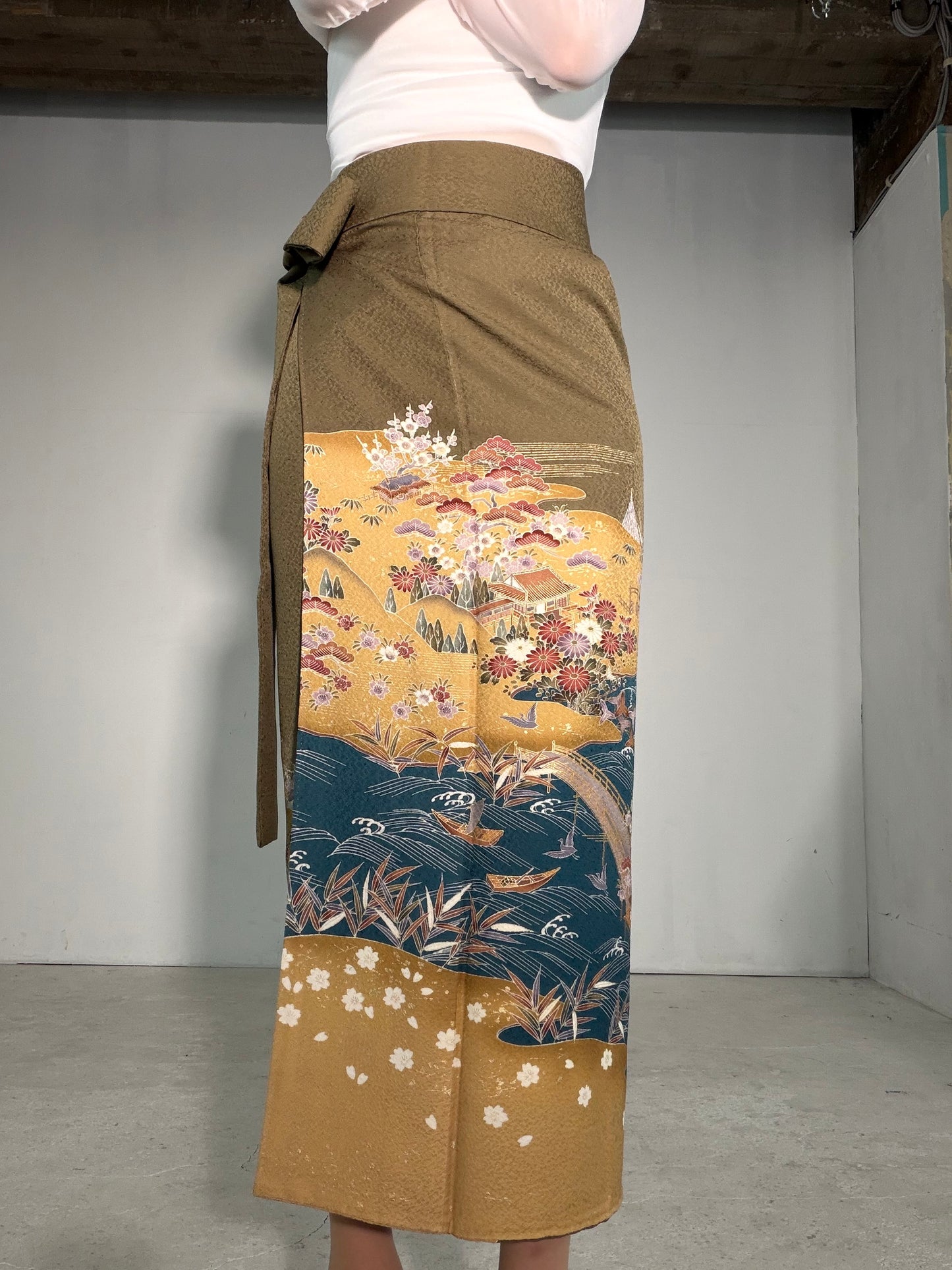 IROTOME SKIRT UPCYCLED FROM JAPANESE KIMONO "IRO138"