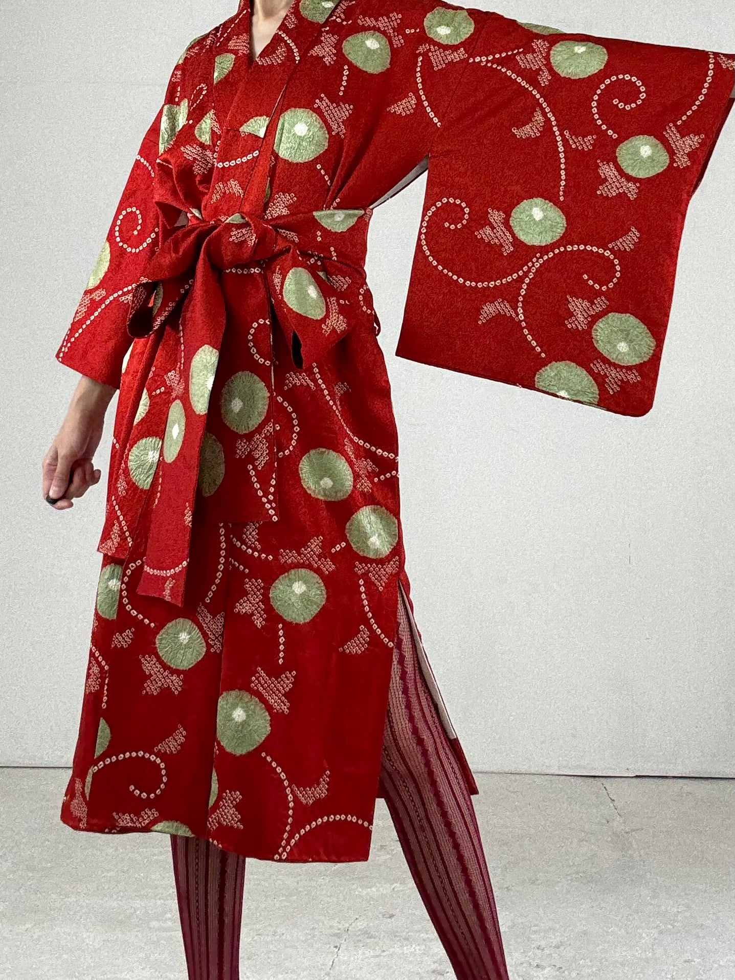 Kimono dress gown and string belt upcycled from Japanese kimono "shibori, red" Big Ribbon