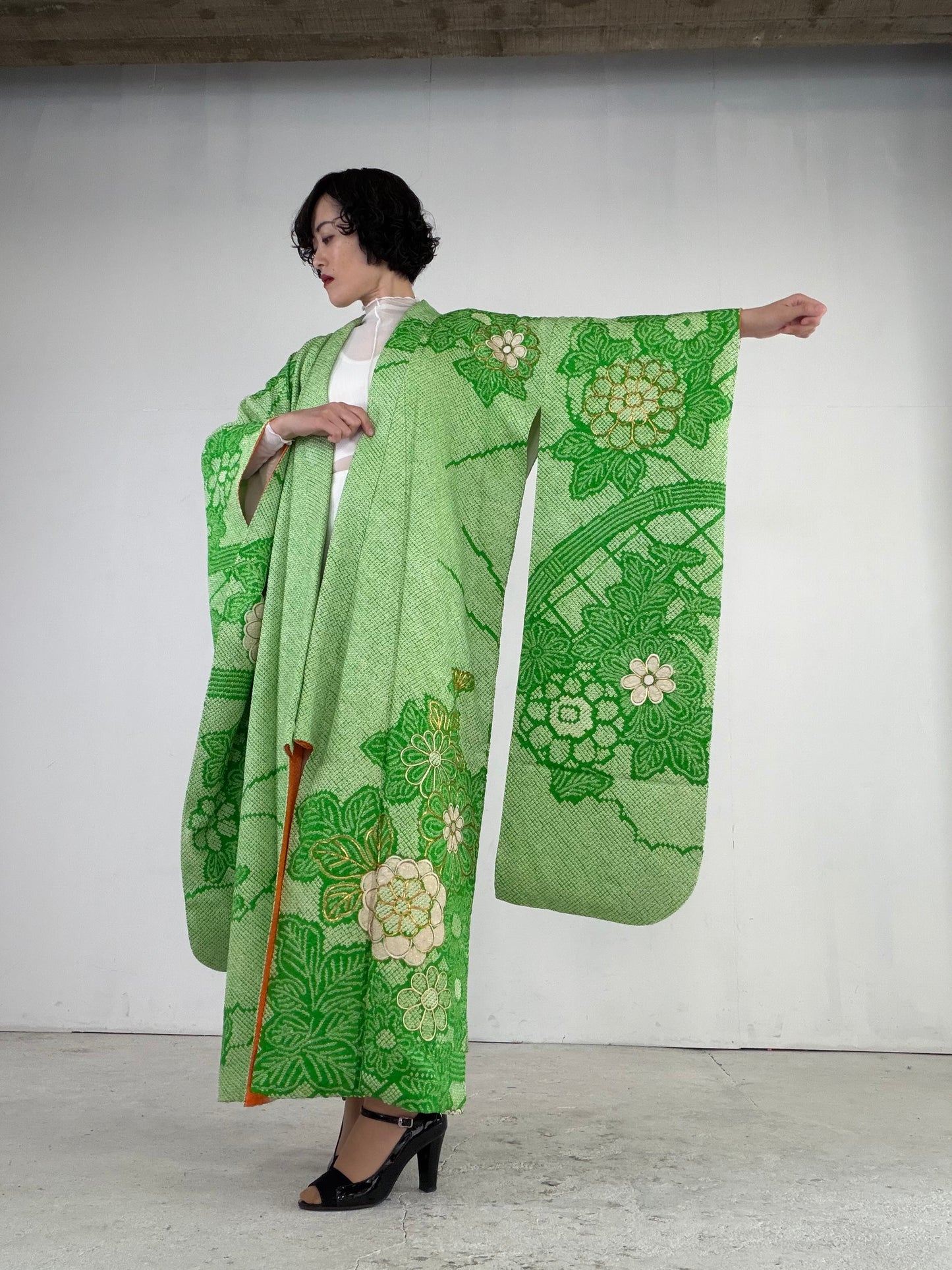 Furisode Kimono Dress Gown with String Belt – Upcycled from Vintage Japanese Kimono "shibori, green, kinkoma, DRE025"-LONG