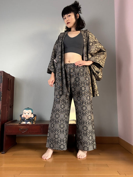 09 SHIROKURO Tsumugi HAORI and KIMONO elastic waist pants upcycled from Japanese kimono(Unisex)