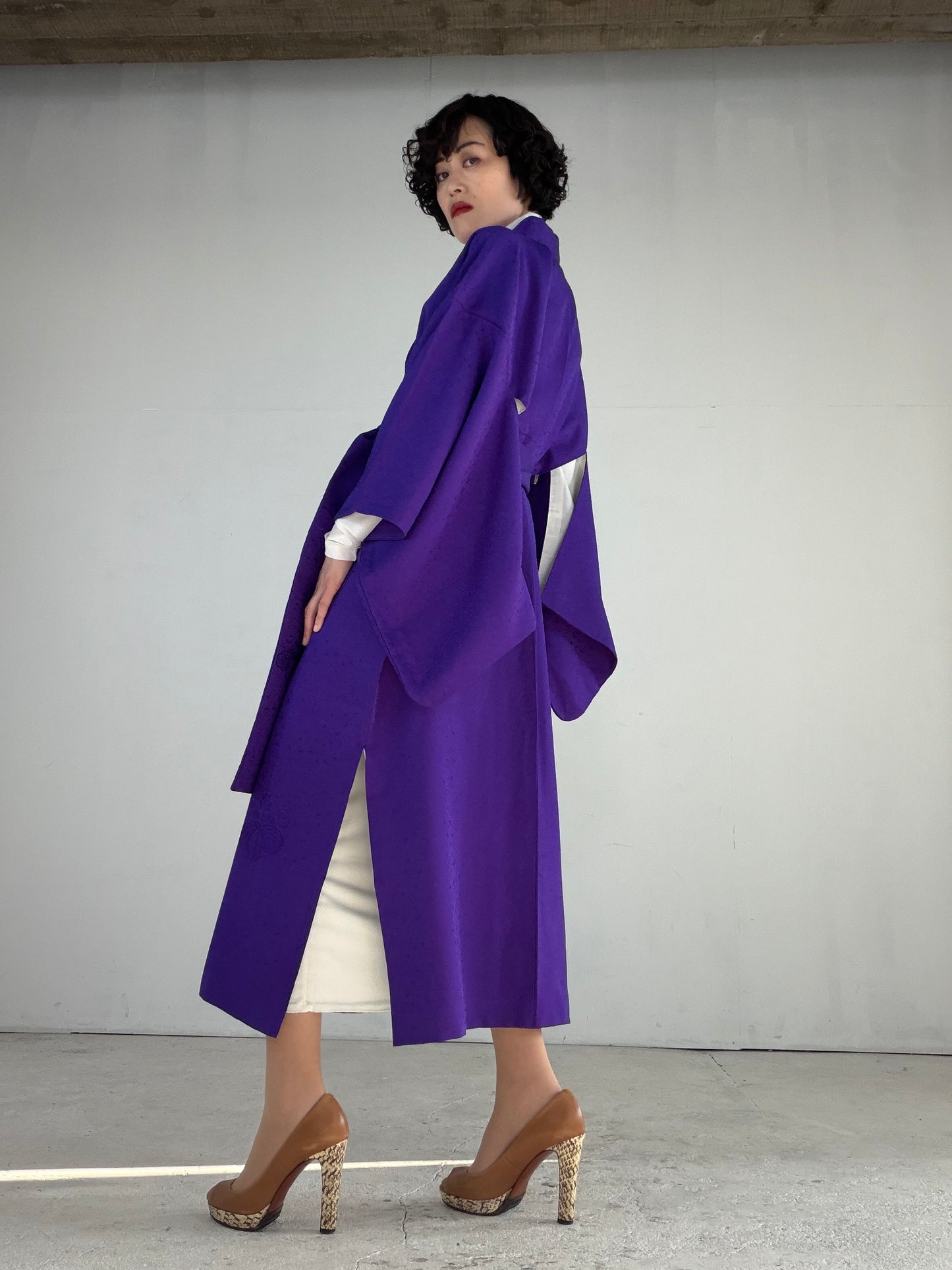 Houmongi Kimono Dress Gown with String Belt – Upcycled from Vintage Japanese Kimono "murasaki, DRE031"