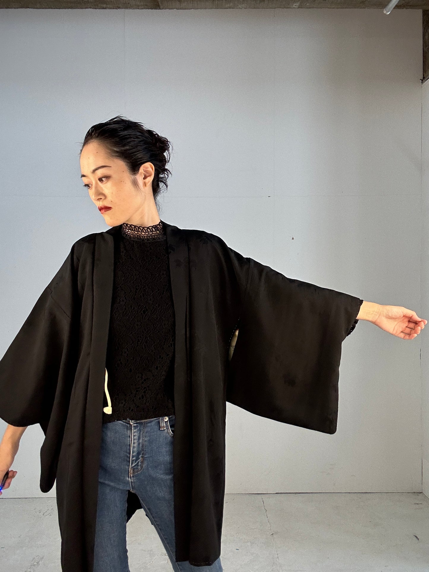 BLACK HAORI "beautiful antique lining ground pattern”