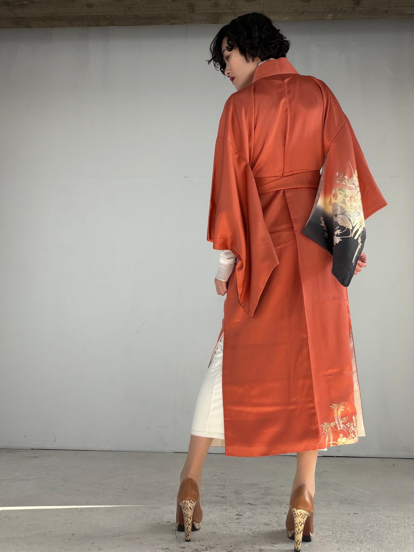 Houmongi Kimono Dress Gown with String Belt – Upcycled from Vintage Japanese Kimono "susokuro, DRE030"