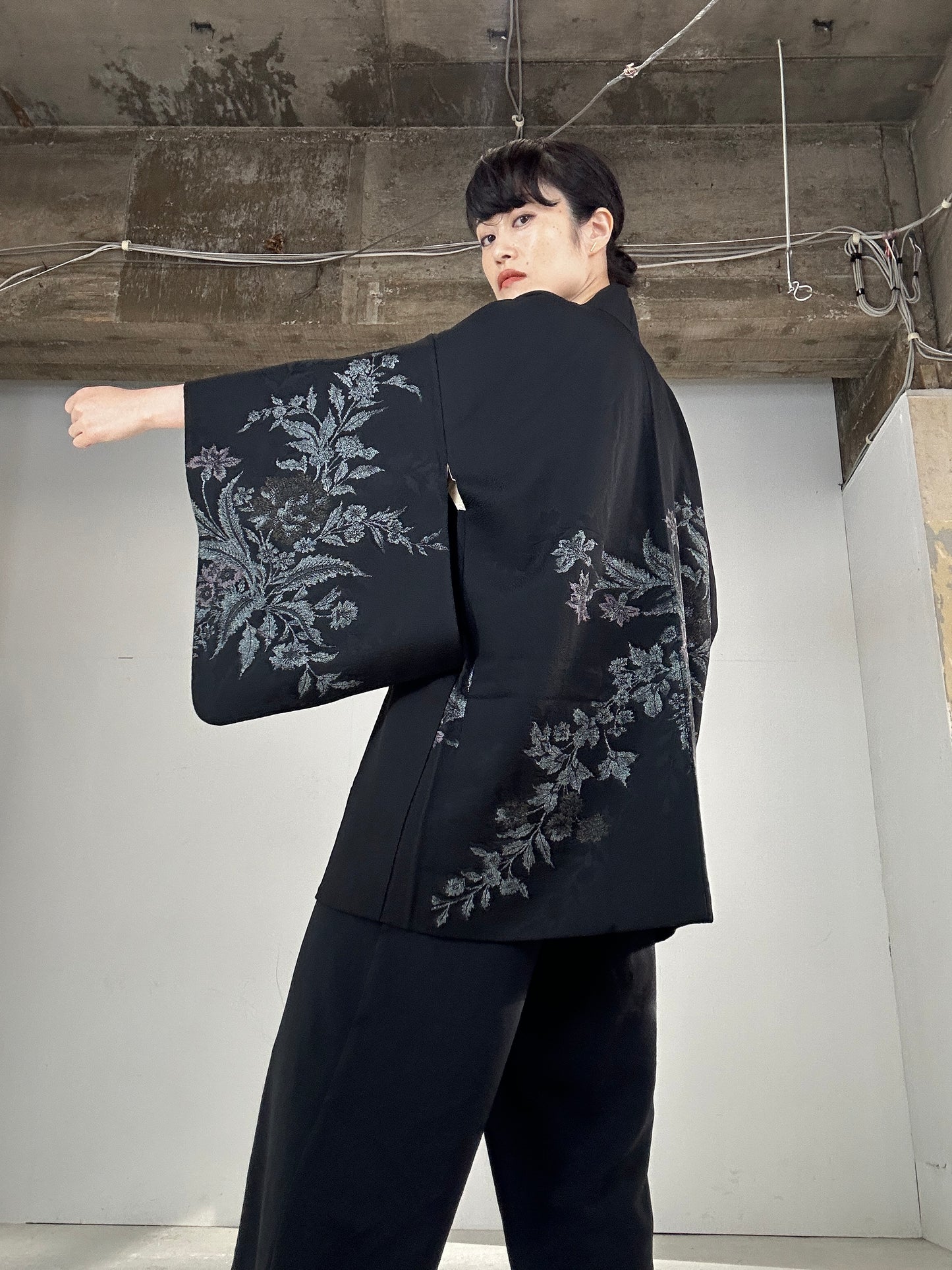 VINTAGE BLACK HAORI "gin nadeshiko ne"