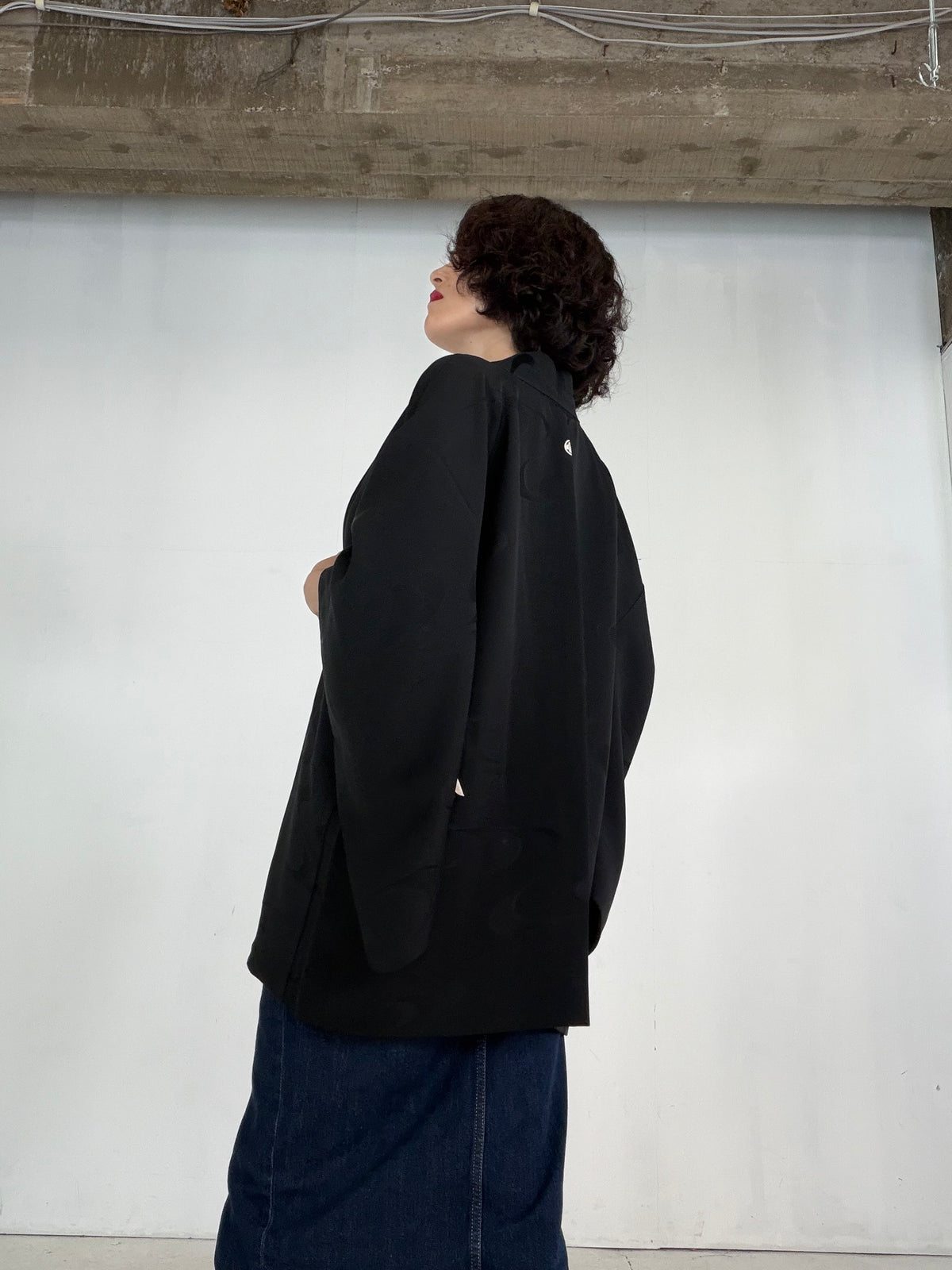 VINTAGE BLACK HAORI  "Moon-Shaped Water Motif,  BLK208" *damage