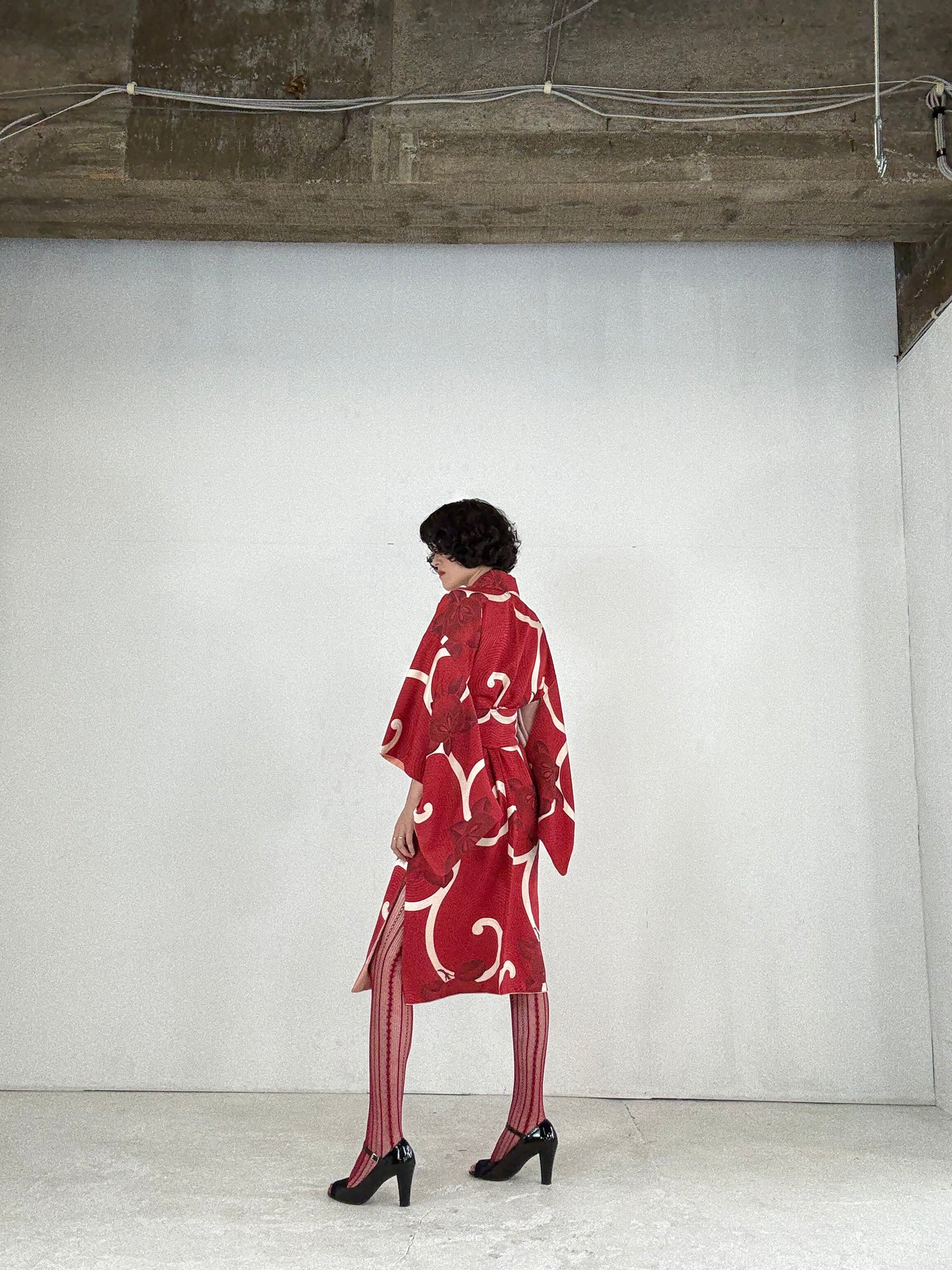 Kimono dress gown and string belt upcycled from Japanese kimono "karakusa, antique" Big Ribbon *damage