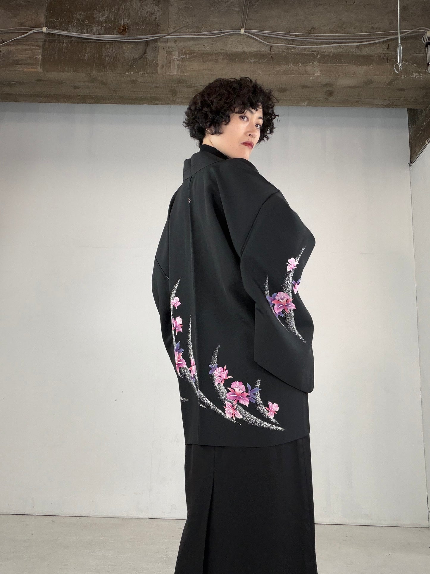VINTAGE BLACK HAORI  "pink, flower, BLK152"