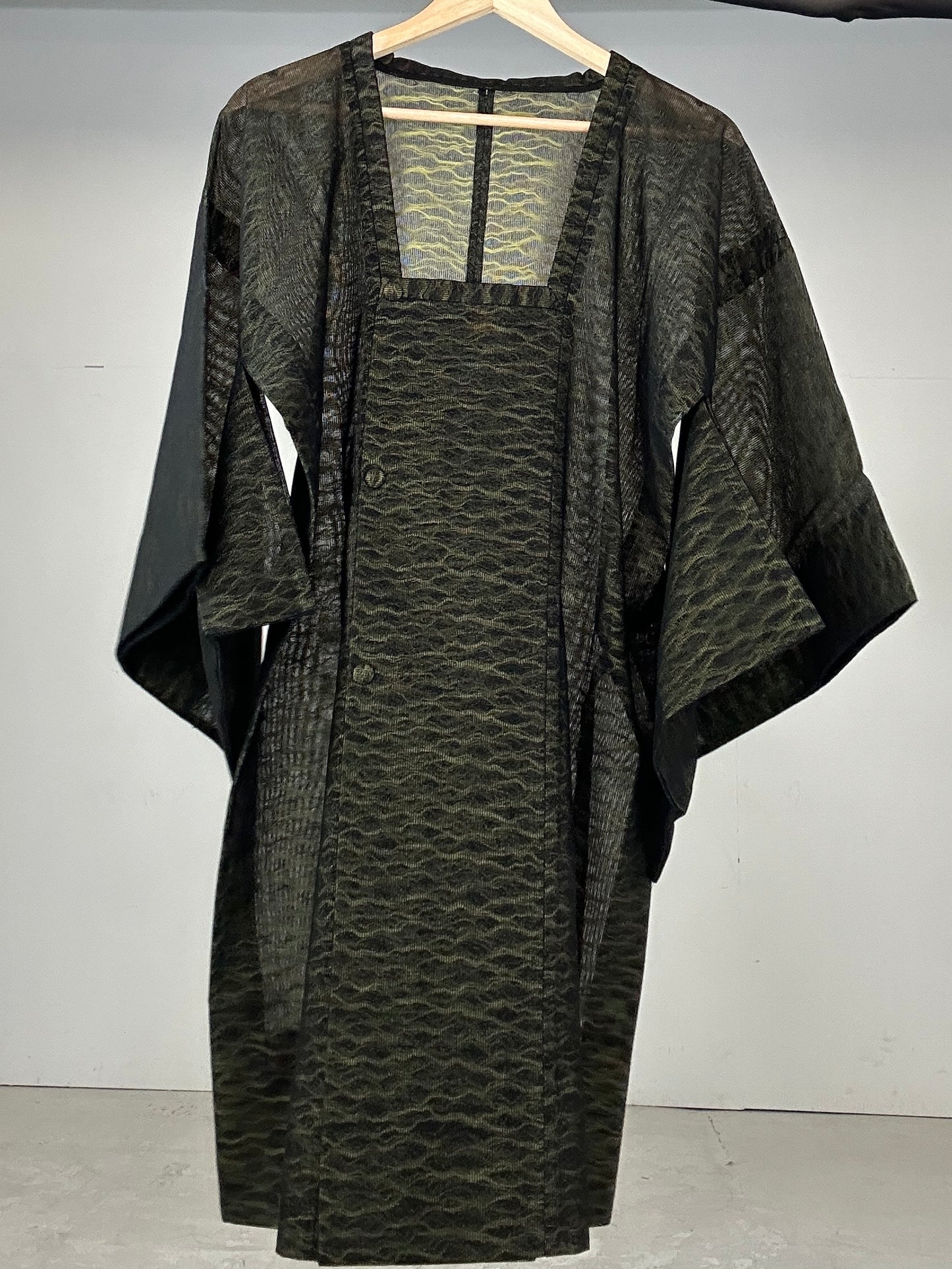 VINTAGE KAWAII HAORI SHEER “kasumi kuro midori”