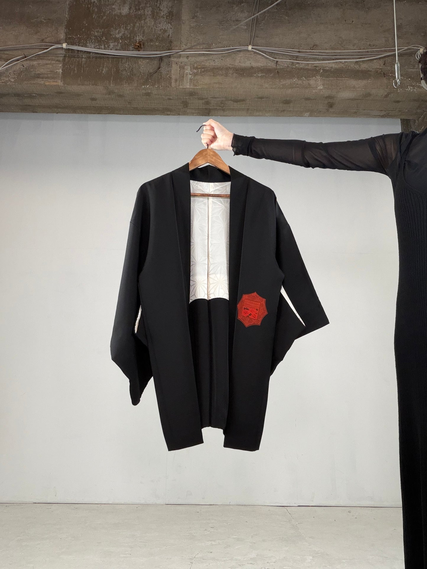VINTAGE BLACK HAORI  "red, BLK141"