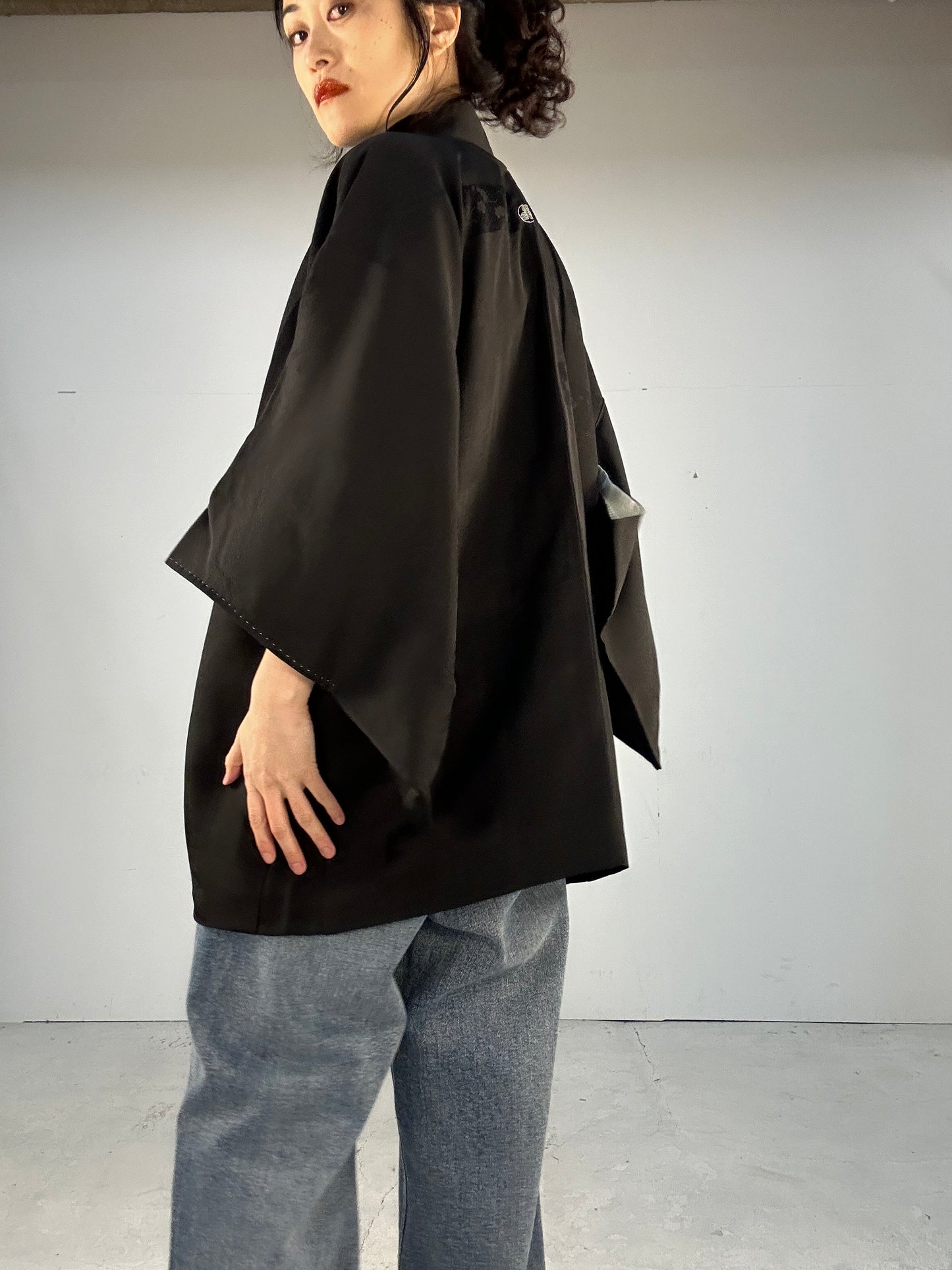 VINTAGE BLACK HAORI "ground pattern, four seasons, KAMON”