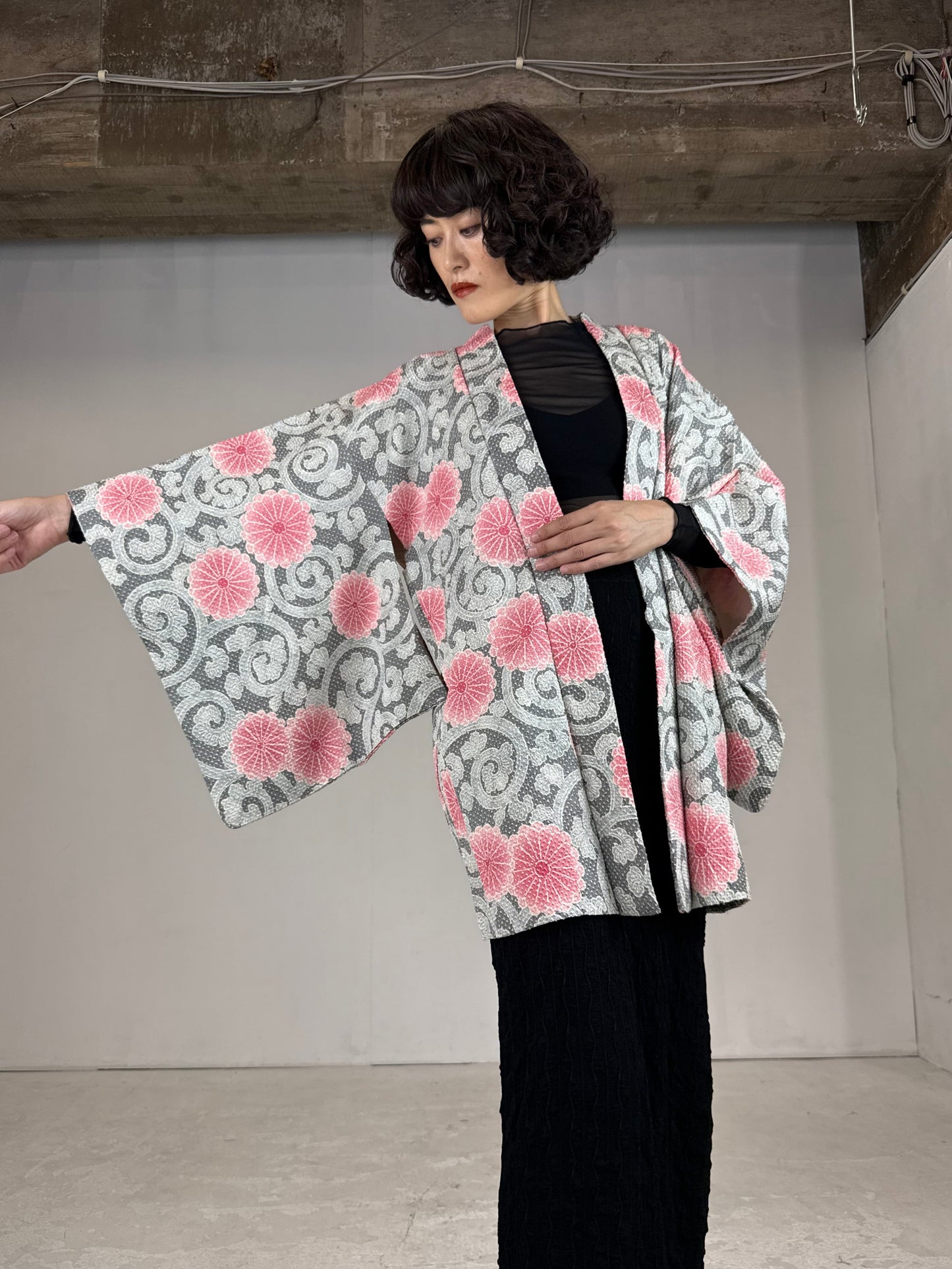 VINTAGE SHIBORI HAORI "pink, kiku karakusa"