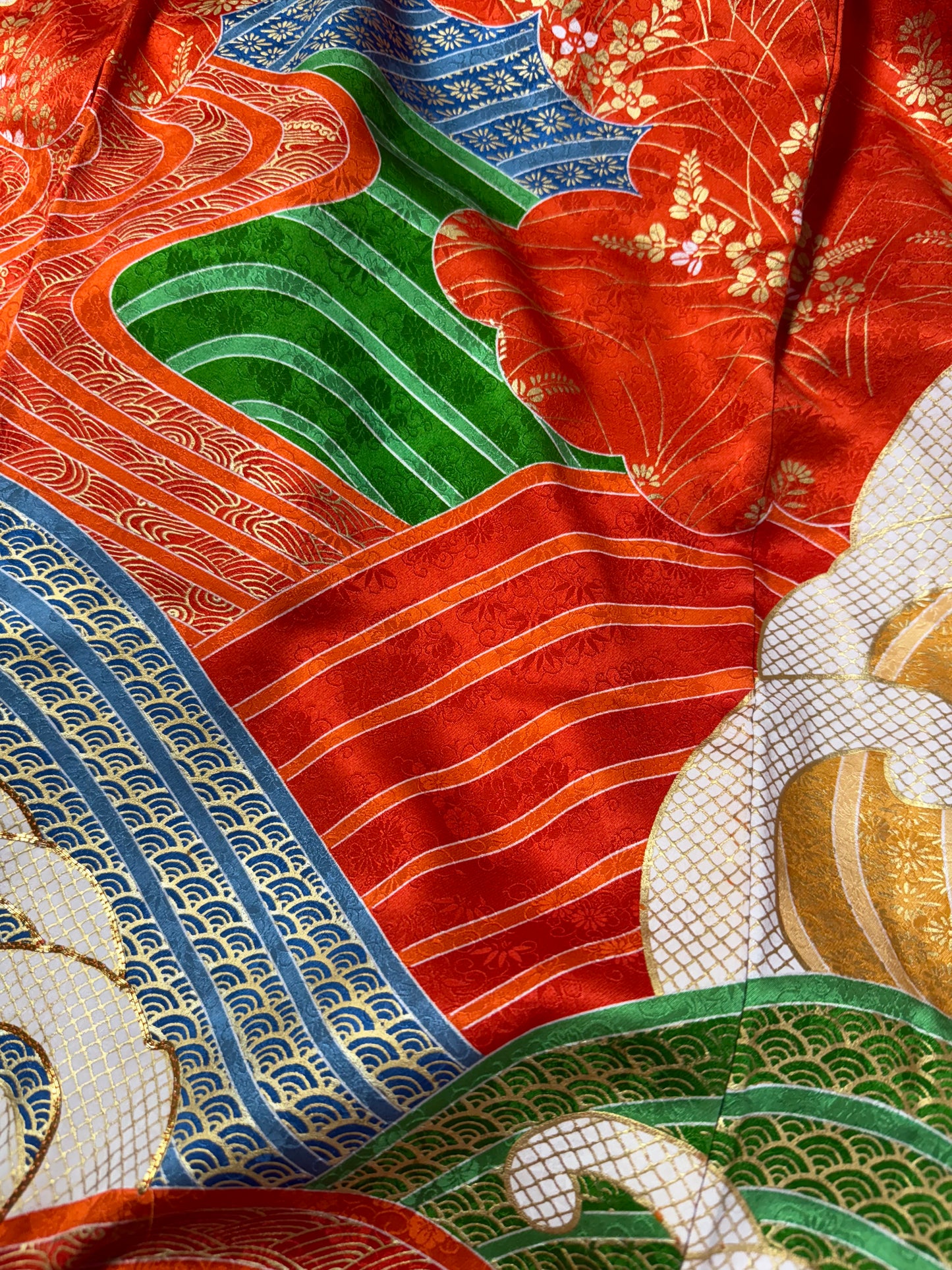 Redefining the Vintage Furisode Collection "shu, gold, nami"