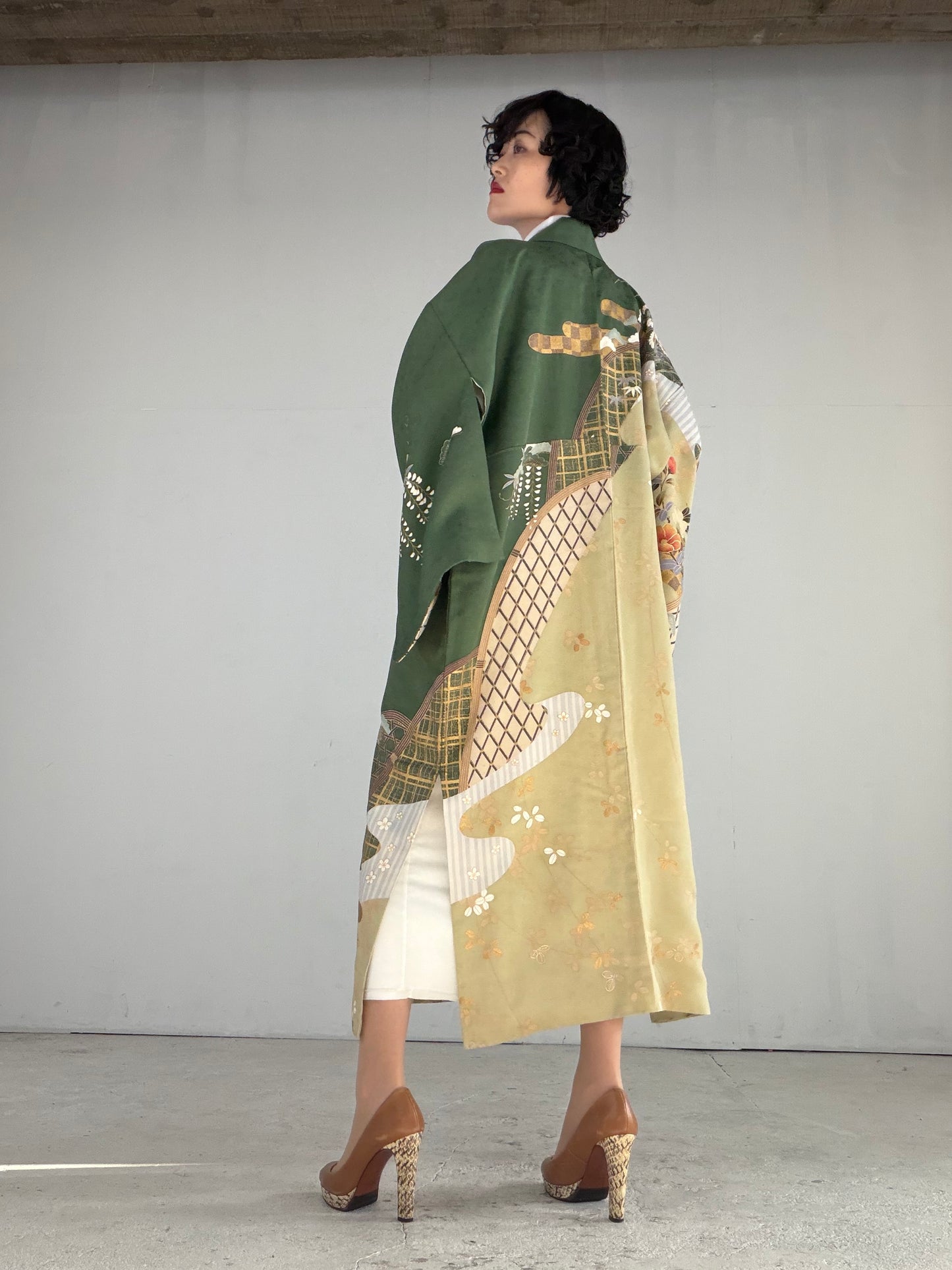 Houmongi Kimono Dress Gown with String Belt – Upcycled from Vintage Japanese Kimono "green, DRE029"