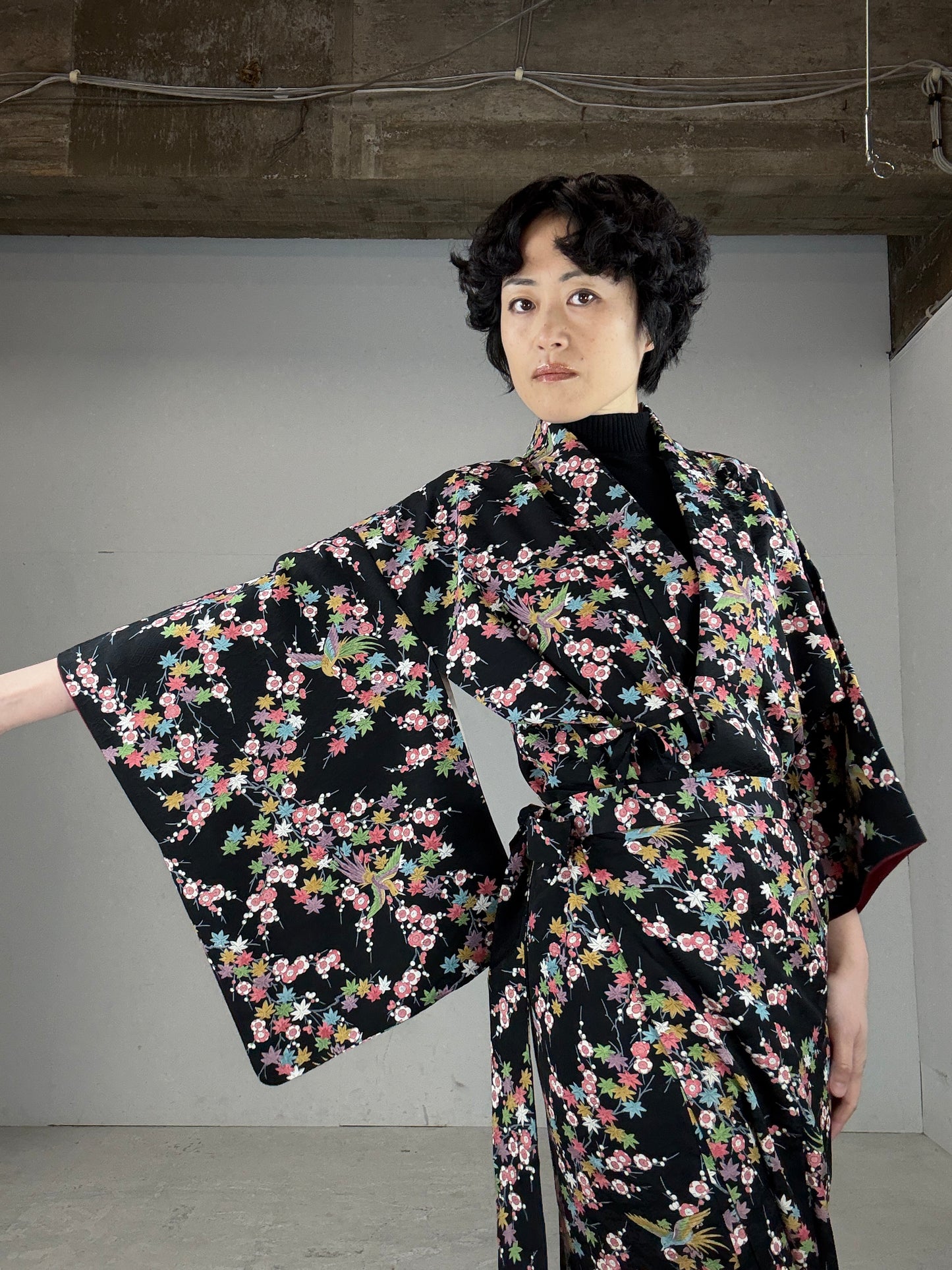 REIWA NIBUSHIKI KIMONO upcycled from Japanese kimono “KURO”