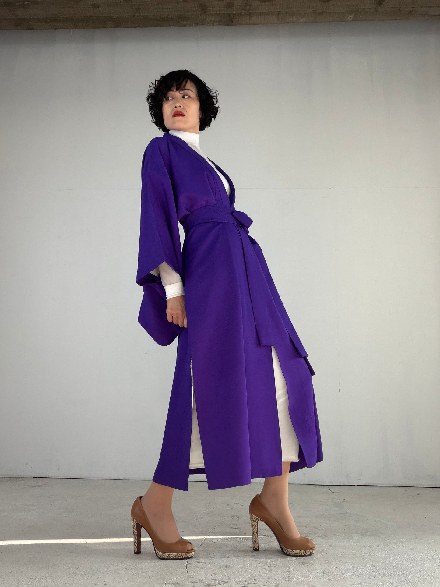 Houmongi Kimono Dress Gown with String Belt – Upcycled from Vintage Japanese Kimono "murasaki, DRE031"