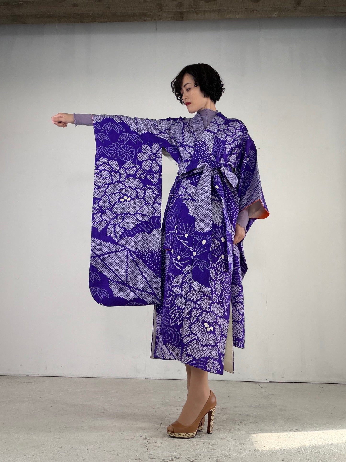 Furisode Kimono Dress Gown with String Belt – Upcycled from Vintage Japanese Kimono "shibori, ,murasaki, DRE022"