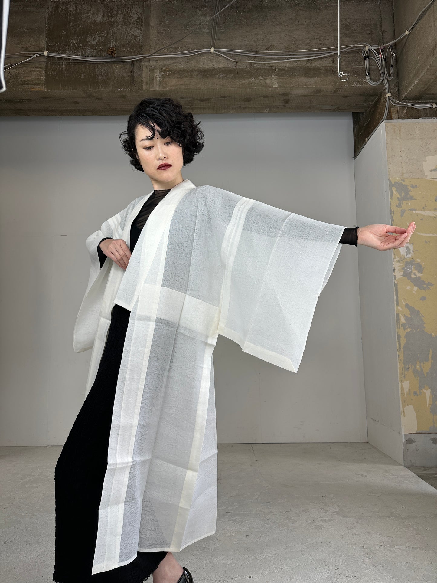 VINTAGE SHEER KIMONO  "nagajyuban shiro"