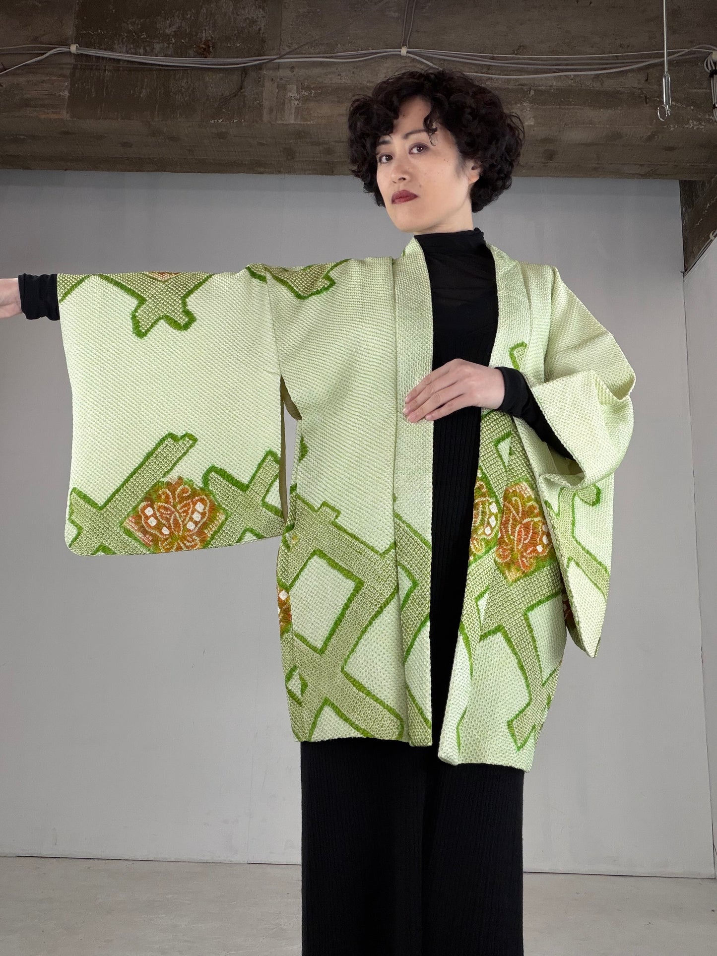 VINTAGE SHIBORI HAORI "green-butterfly, SIB195" *damage